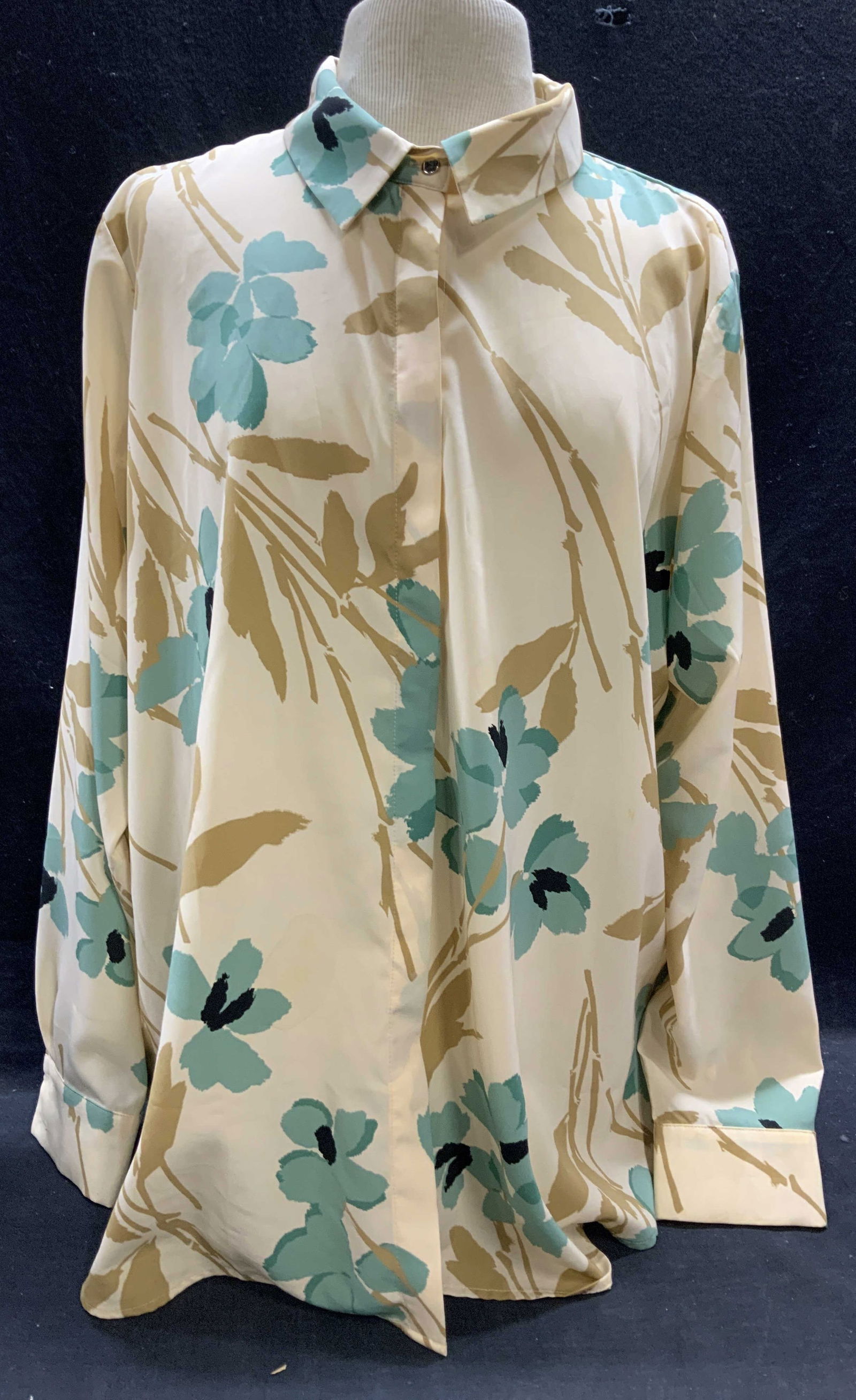 H&M Floral Print Button Up Top (1 of 7)