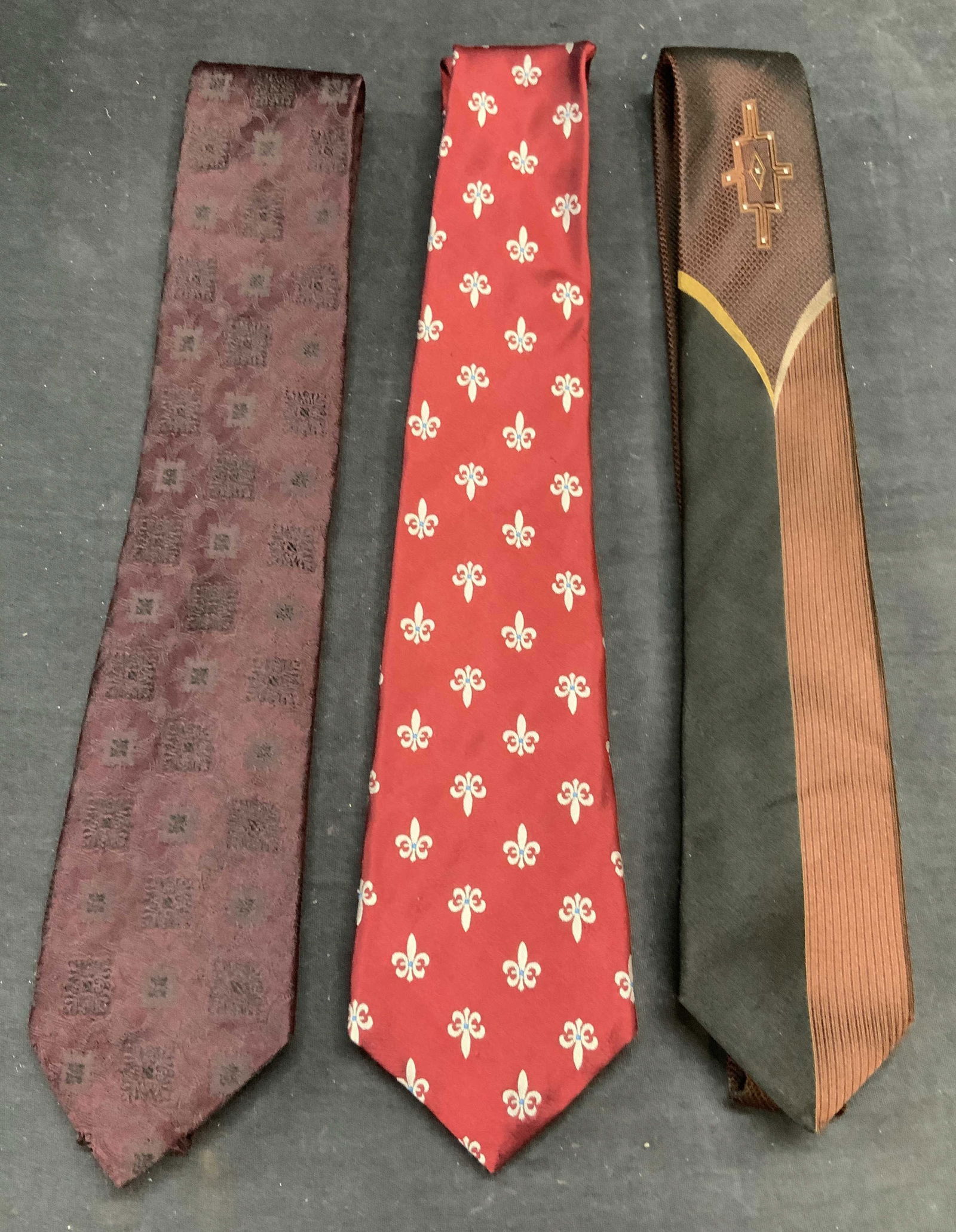Lot 3 Format, XMI Platinum, Gitman Silk Ties (1 of 6)