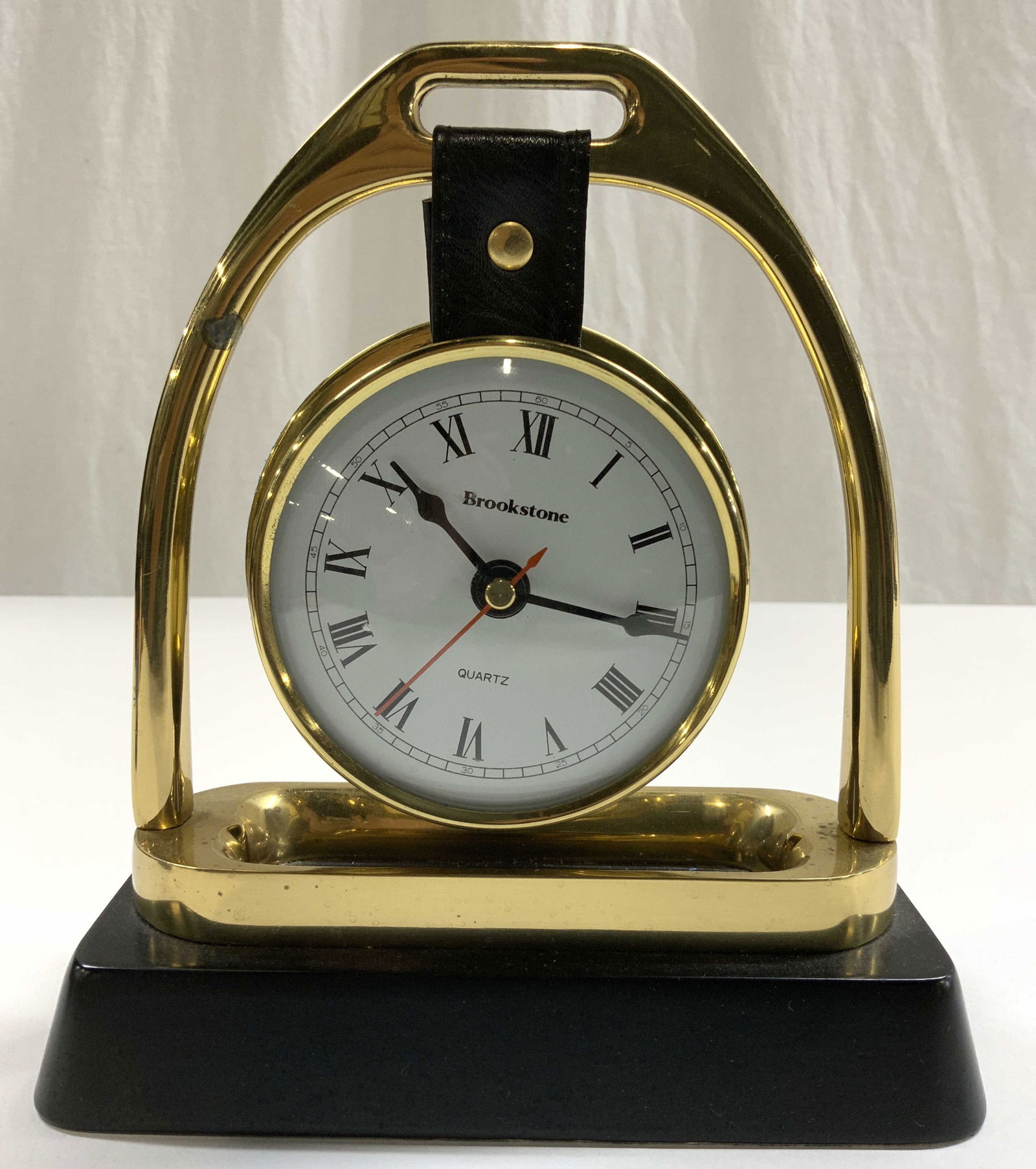 BROOKSTONE Hanging Mantel Clock (1 of 7)