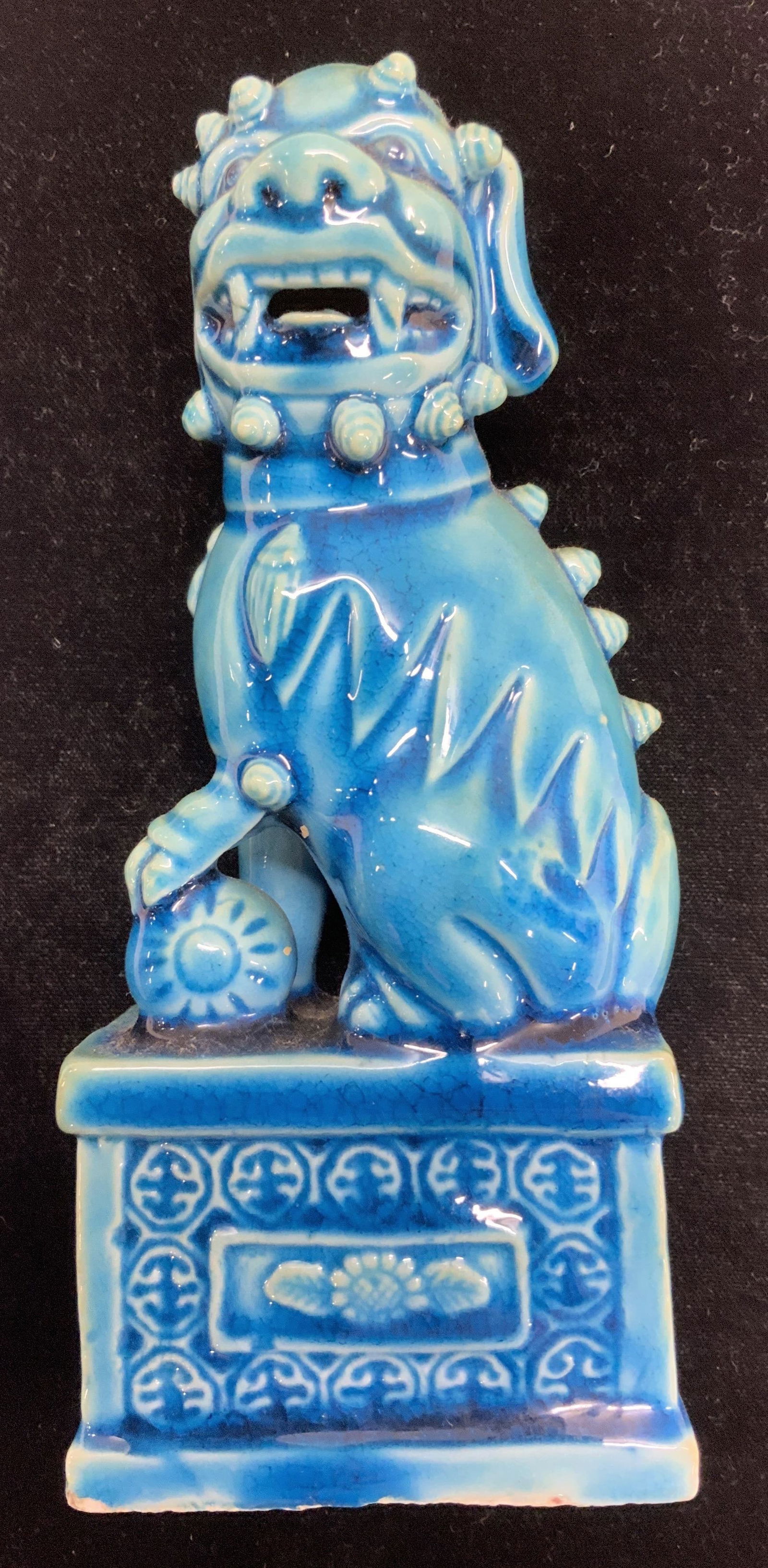 Chinese Foo Dog Porcelain Statue (1 of 6)
