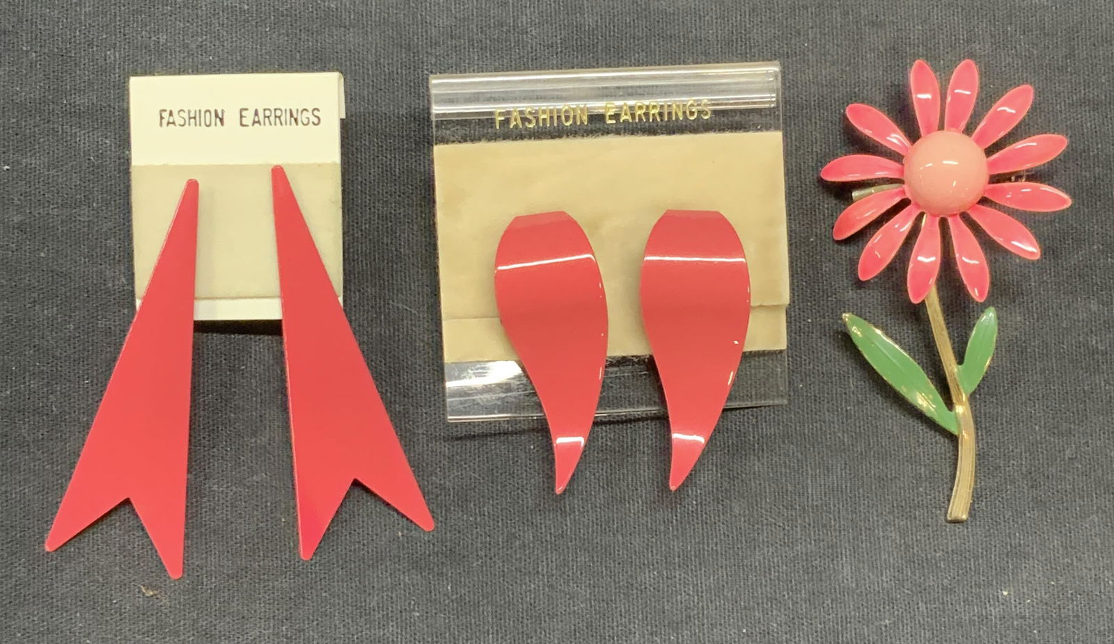 Lot 3 Pink Enamel Earrings & Flower Brooch (1 of 7)