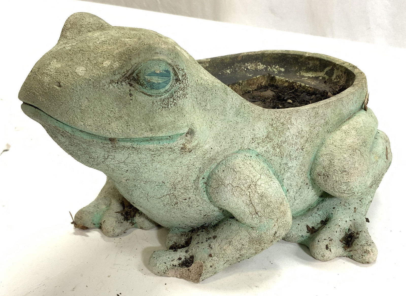 Verdigris Cement Frog Garden Planter Stand (1 of 7)