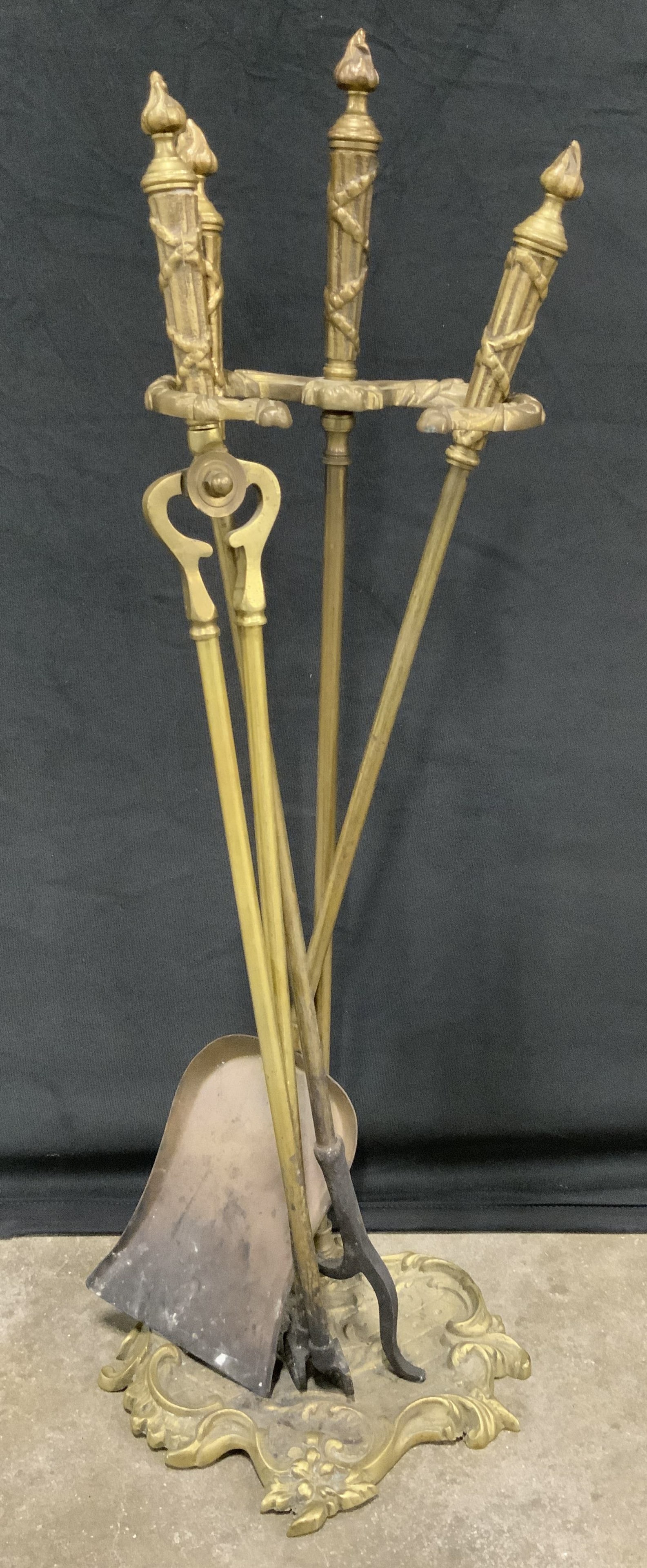 Set4 Ornate Brass Victorian Fireplace Tools, Stand (1 of 8)
