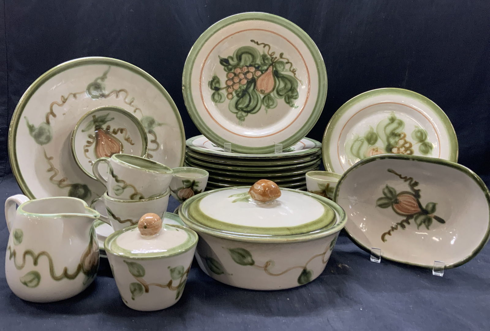 Set 28 John B Taylor Pottery Dishes, USA (1 of 15)