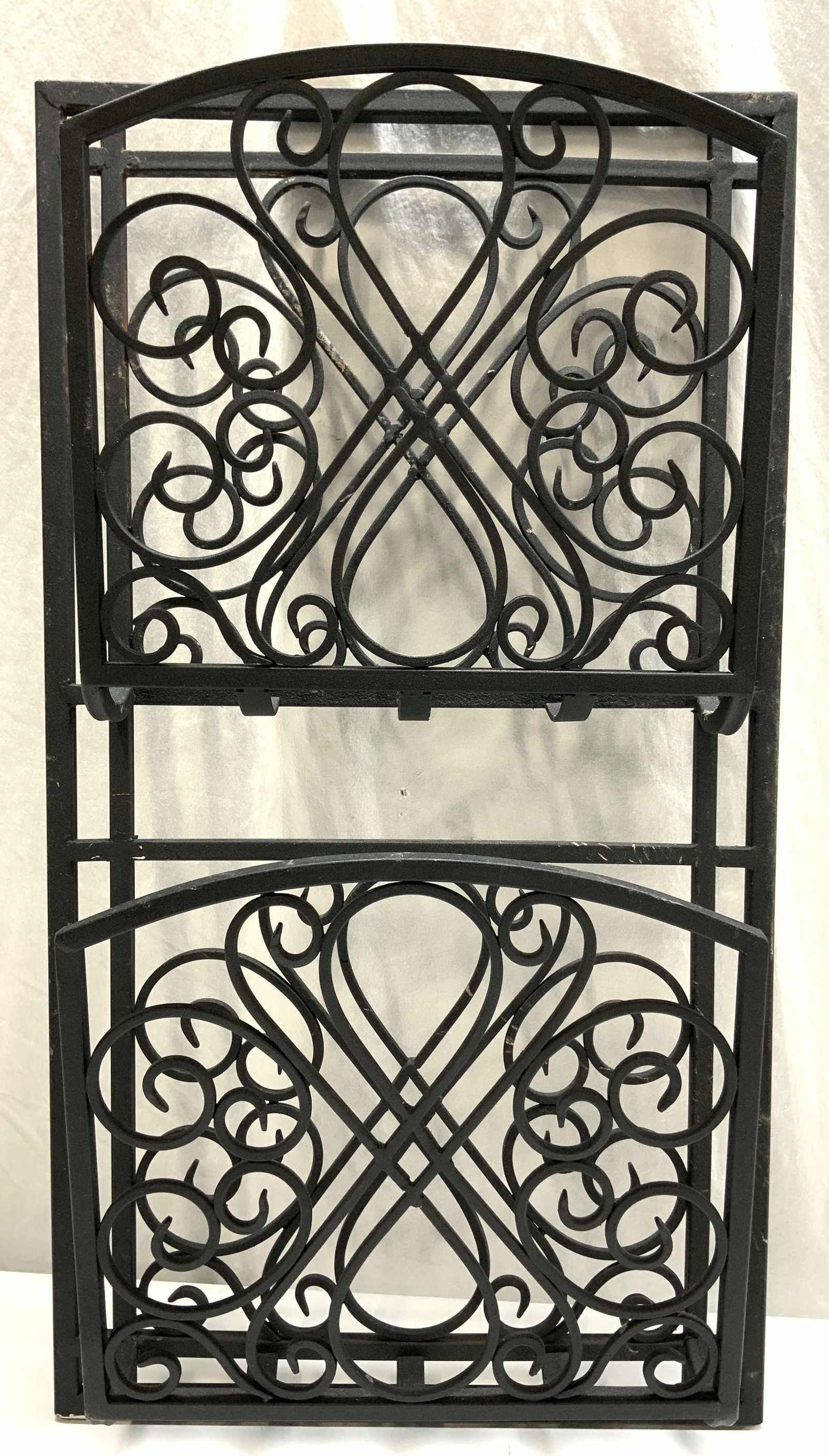 Vintage Iron Double Wall Pocket Black (1 of 6)