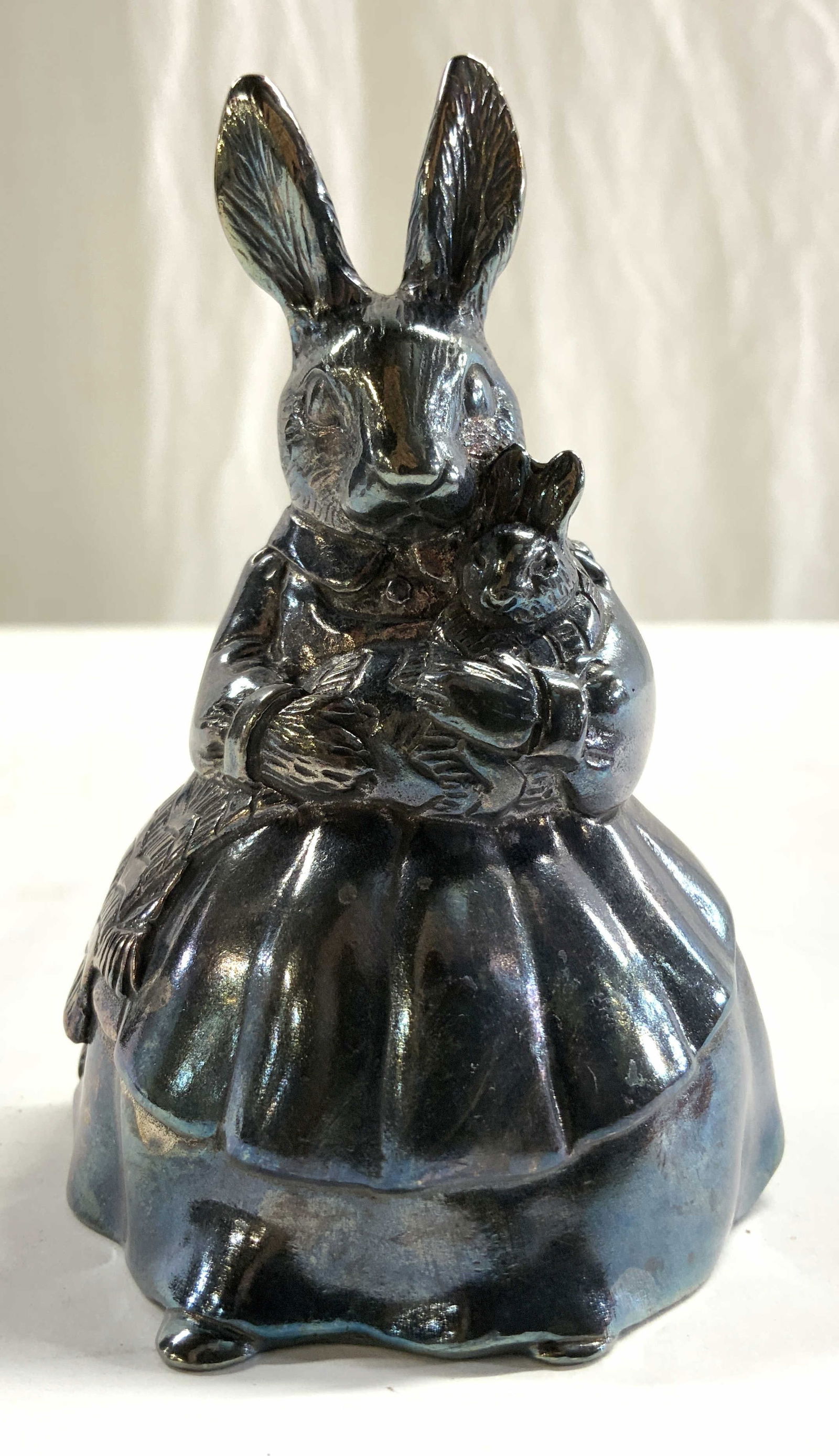 ROYAL DOULTON BUNNYKINS Vintage Silver Plate Music Box (1 of 7)