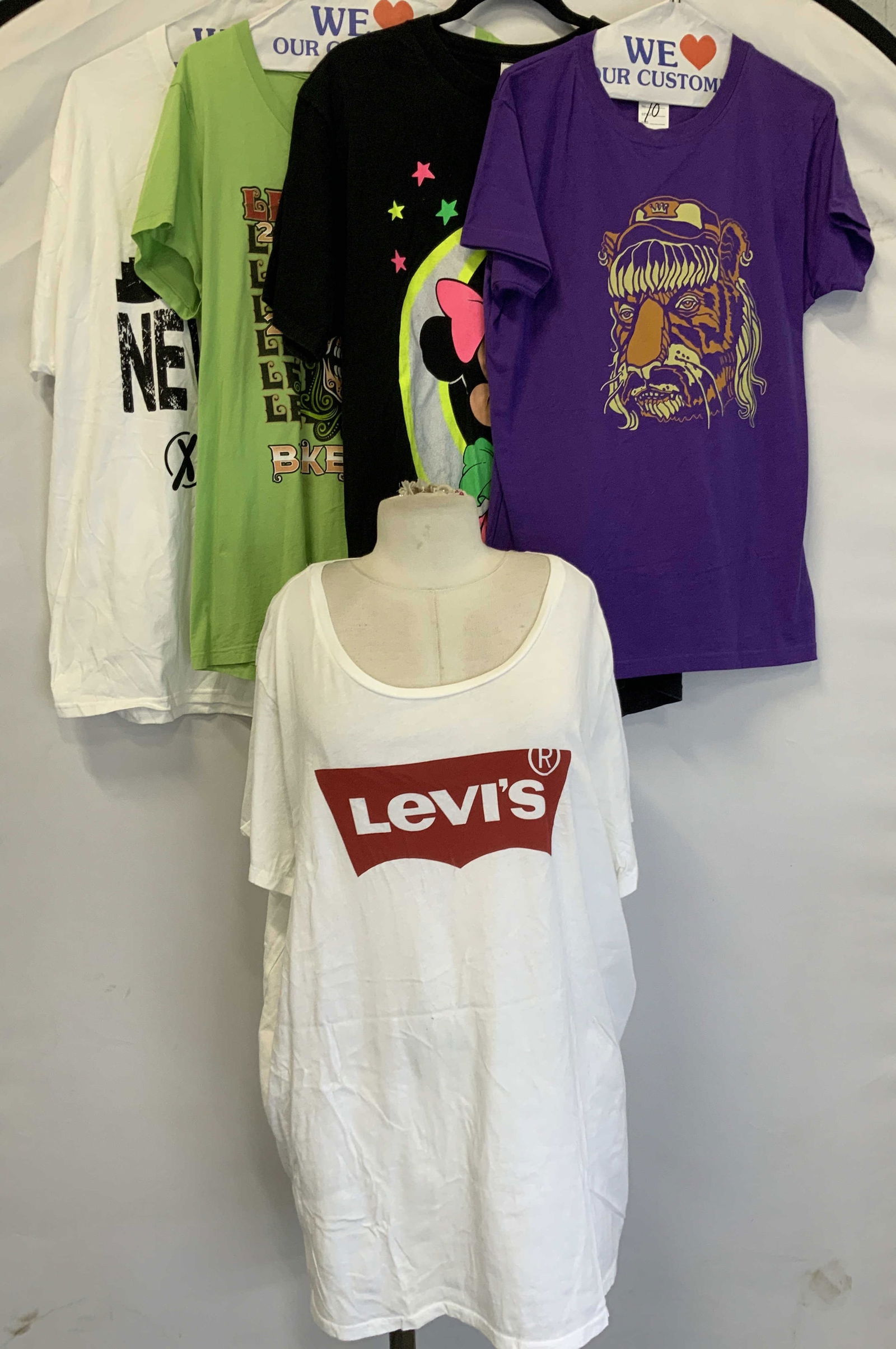 5 Pop Culture Shirts, Levis, Disney, Tiger King+: Lot of 5 pop culture graphic t shirts, most cotton or fabric blend.. All ranging from 1x to 3x sizes. 3x levis shirt, 1x tiger king shirt, 2x motorcycle rally Leesburg bike fest shirts XL, New York Ci
