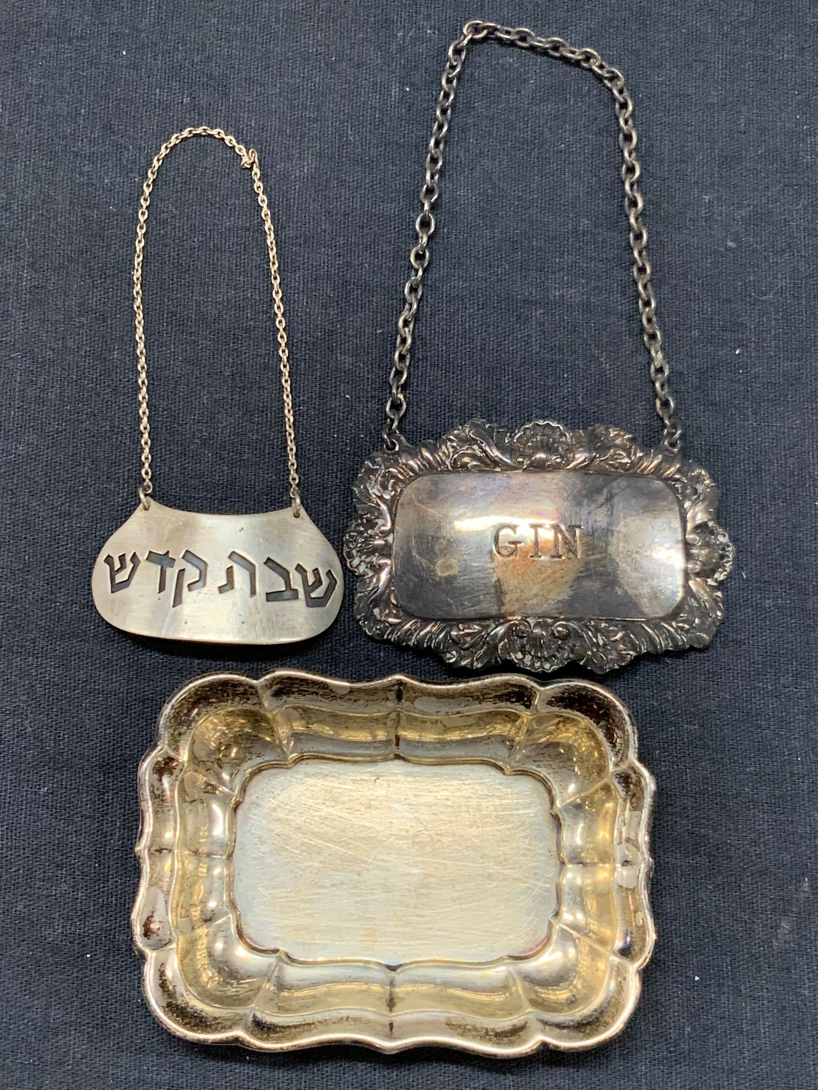 Lot 3 Sterling Silver Bottle Tags & More (1 of 9)