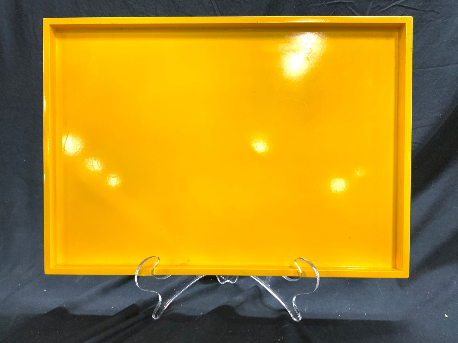 RALPH LAUREN Yellow Lacquered Serving Tray (1 of 8)