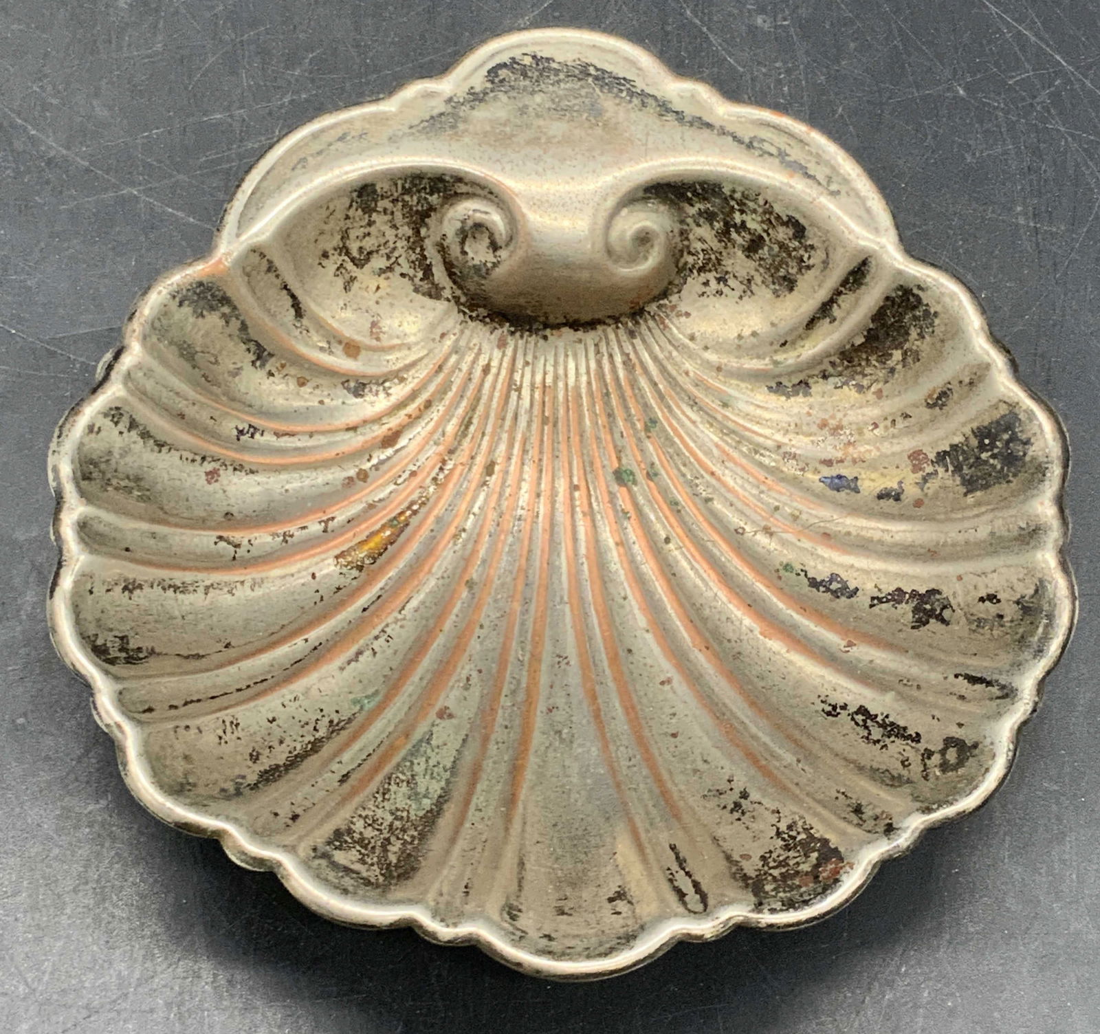 EMANUELS 30th 1946 Vintage Clam Shell Trinket Dish (1 of 8)