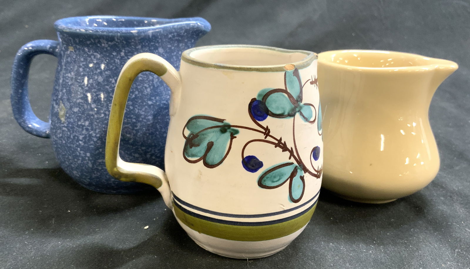 Lot 3 Assorted Ceramic Creamer Dishes Vessels (1 of 7)