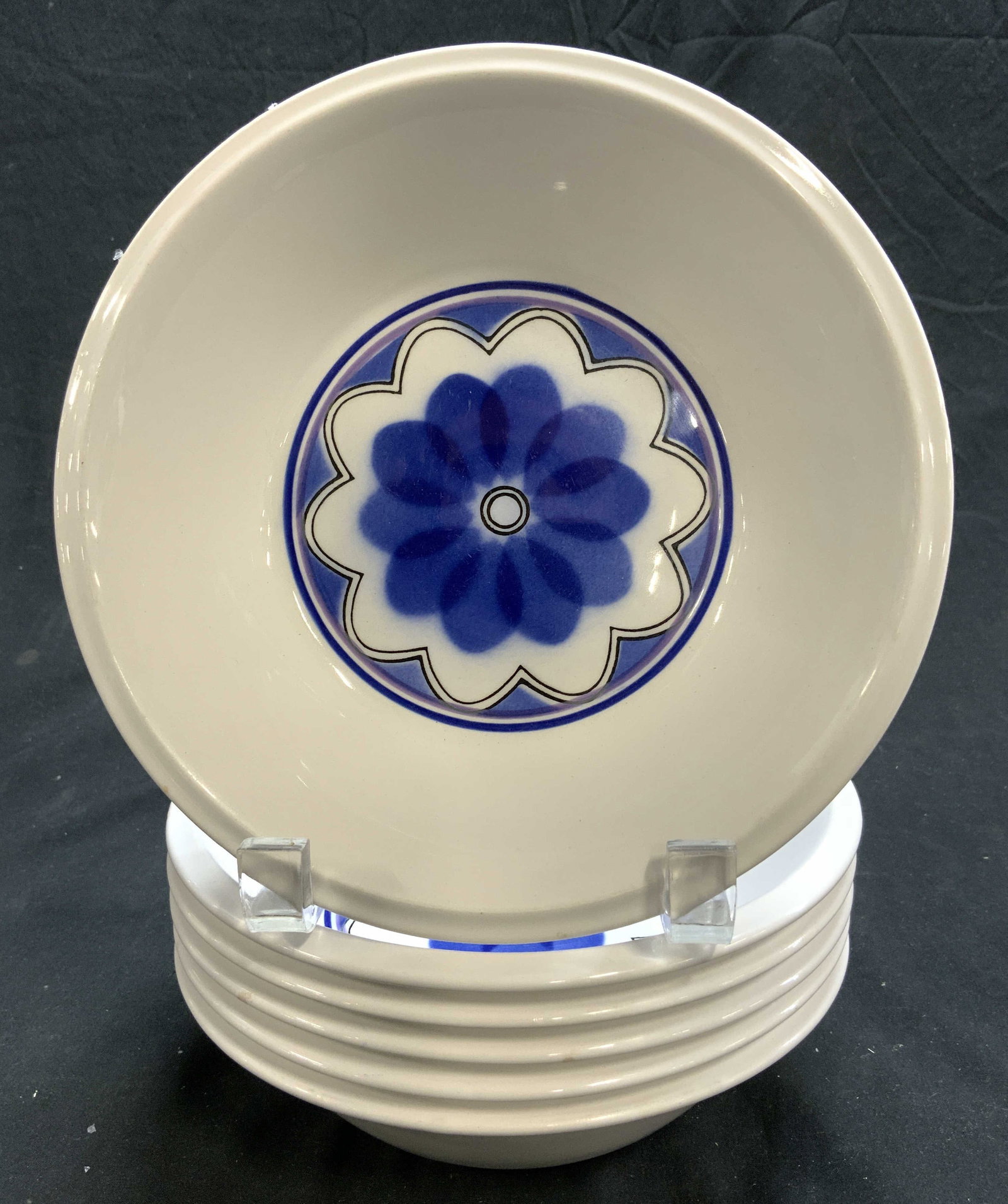 MIKASA Light & Lively Mood Indigo Set 6 Porc Bowls: Undersides are marked MIKASA LIGHT & LIVELY MOOD INDIGO D5902. Lot includes 6 Porcelain bowls. Each are white with blue toned floral detail in center. Bowl measures approximately 7.25 inches diameter 