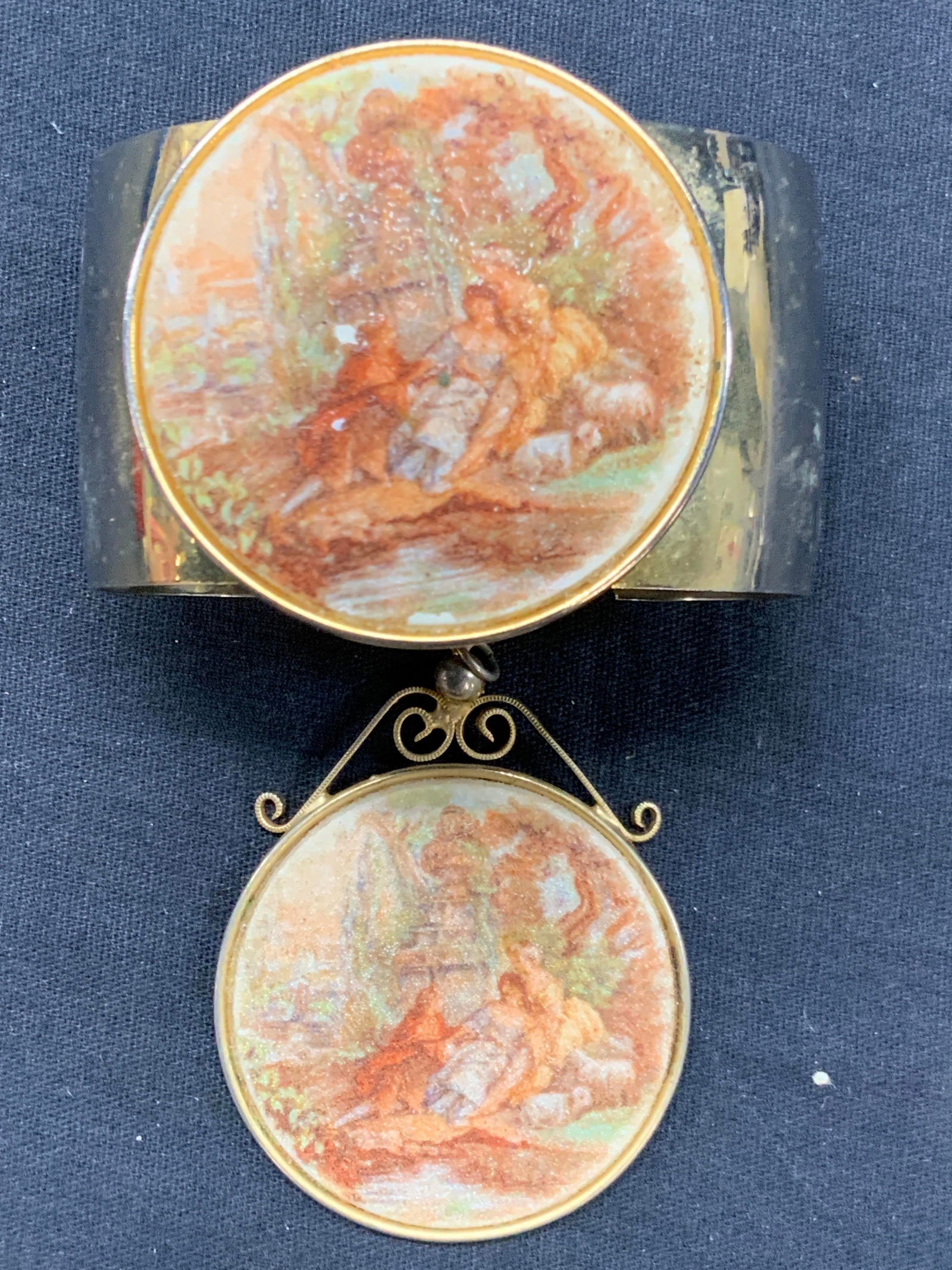 Set Sugar Coated Porcelain Bracelet & Pendant (1 of 10)