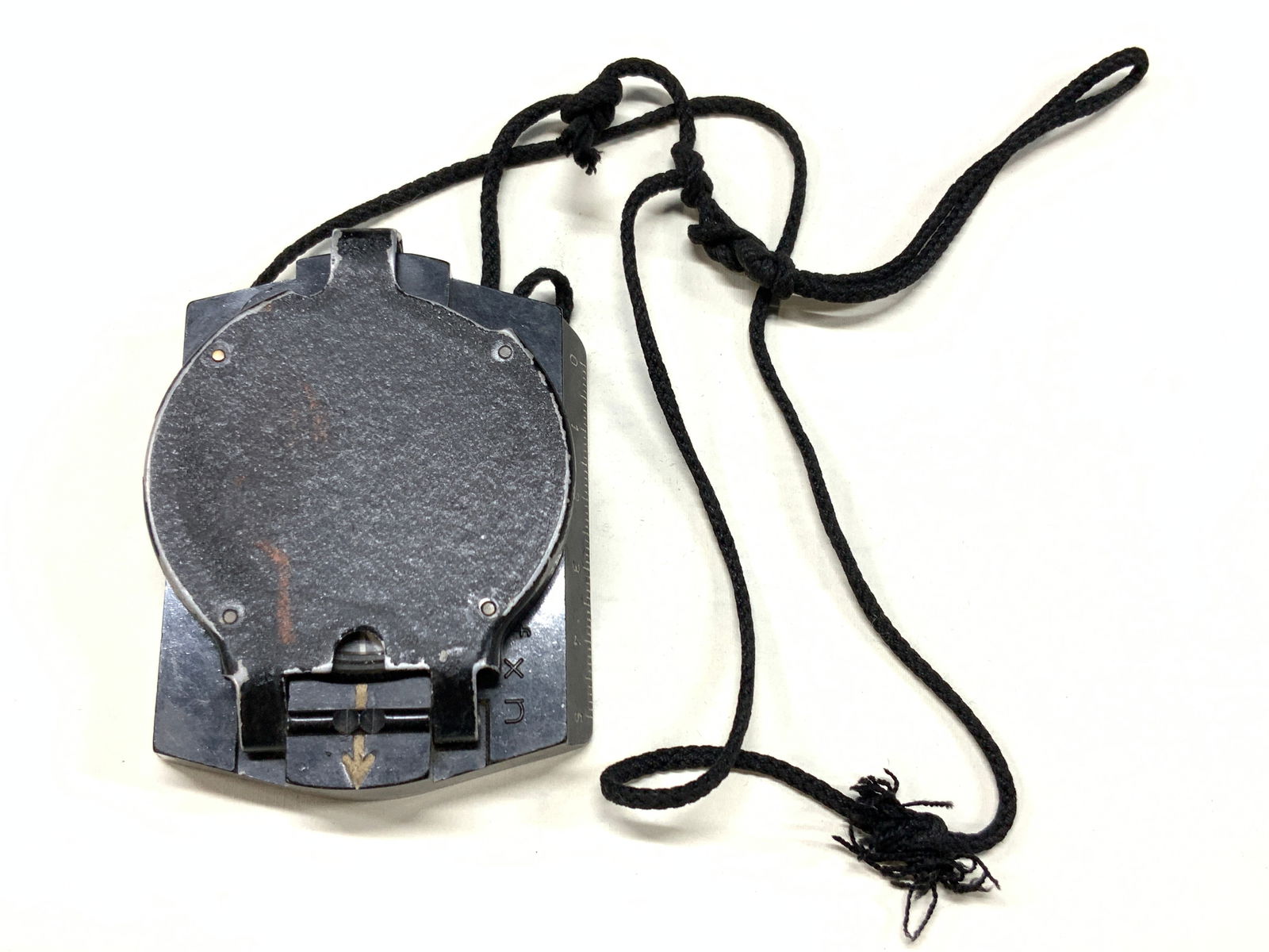 Vntg Metal Compass Necklace (1 of 6)