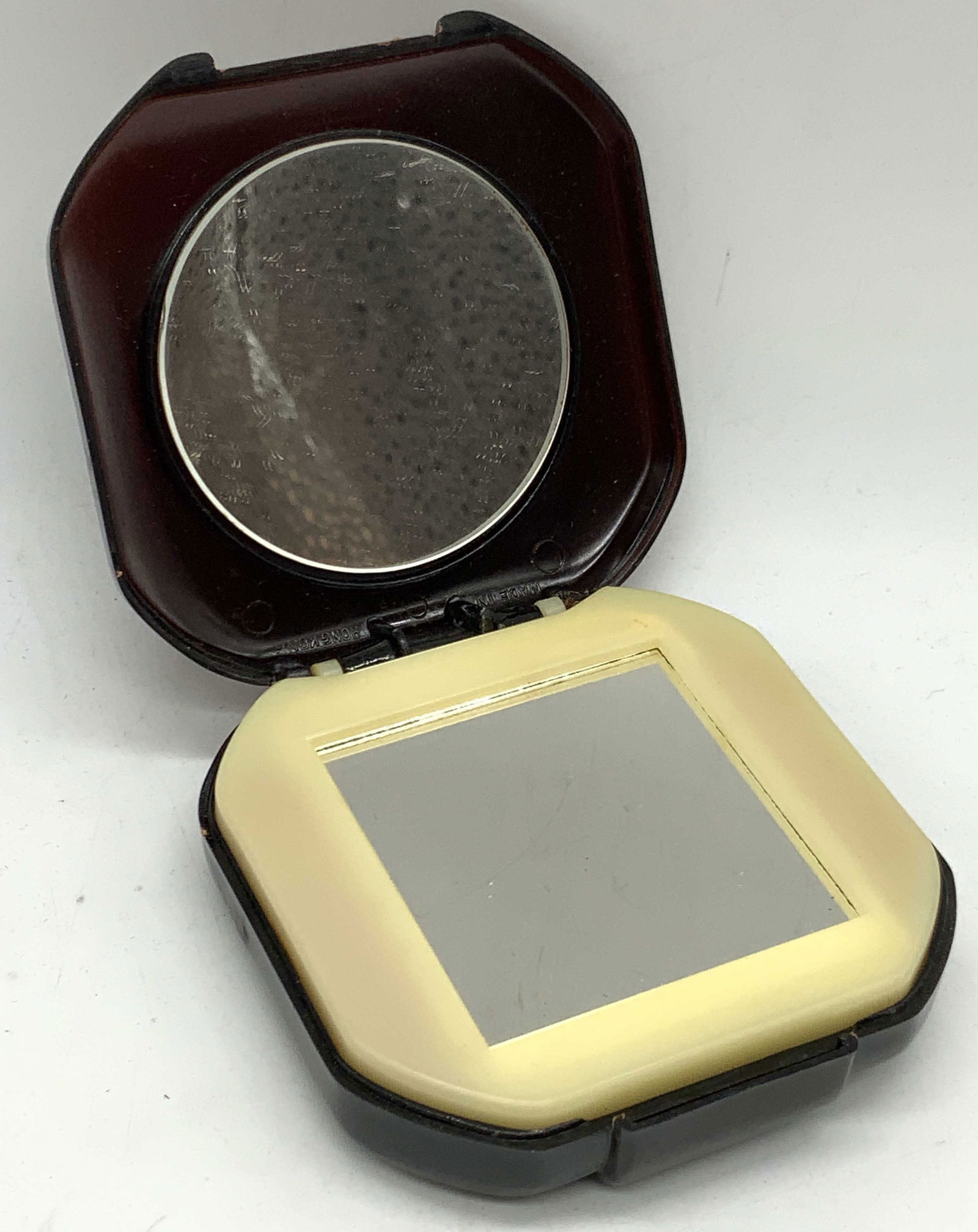 Vntg Hard Composite & Bakelite Compact Mirror (1 of 8)