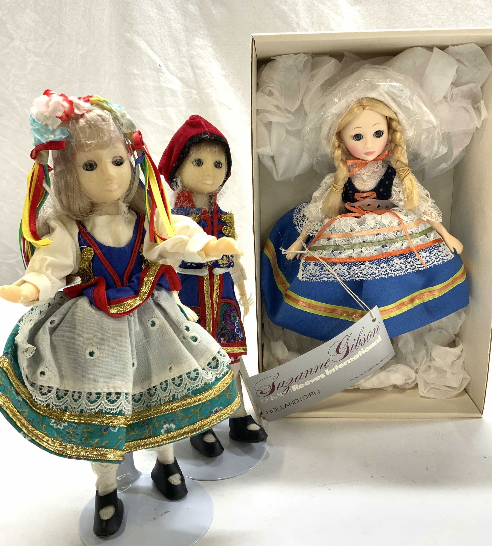 3 Suzanne Gibson Intl Polish & Dutch Dolls (1 of 8)
