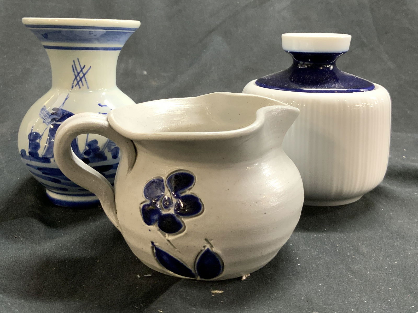 Lot 3 Assorted Porcelain & Ceramic Vessels (1 of 7)