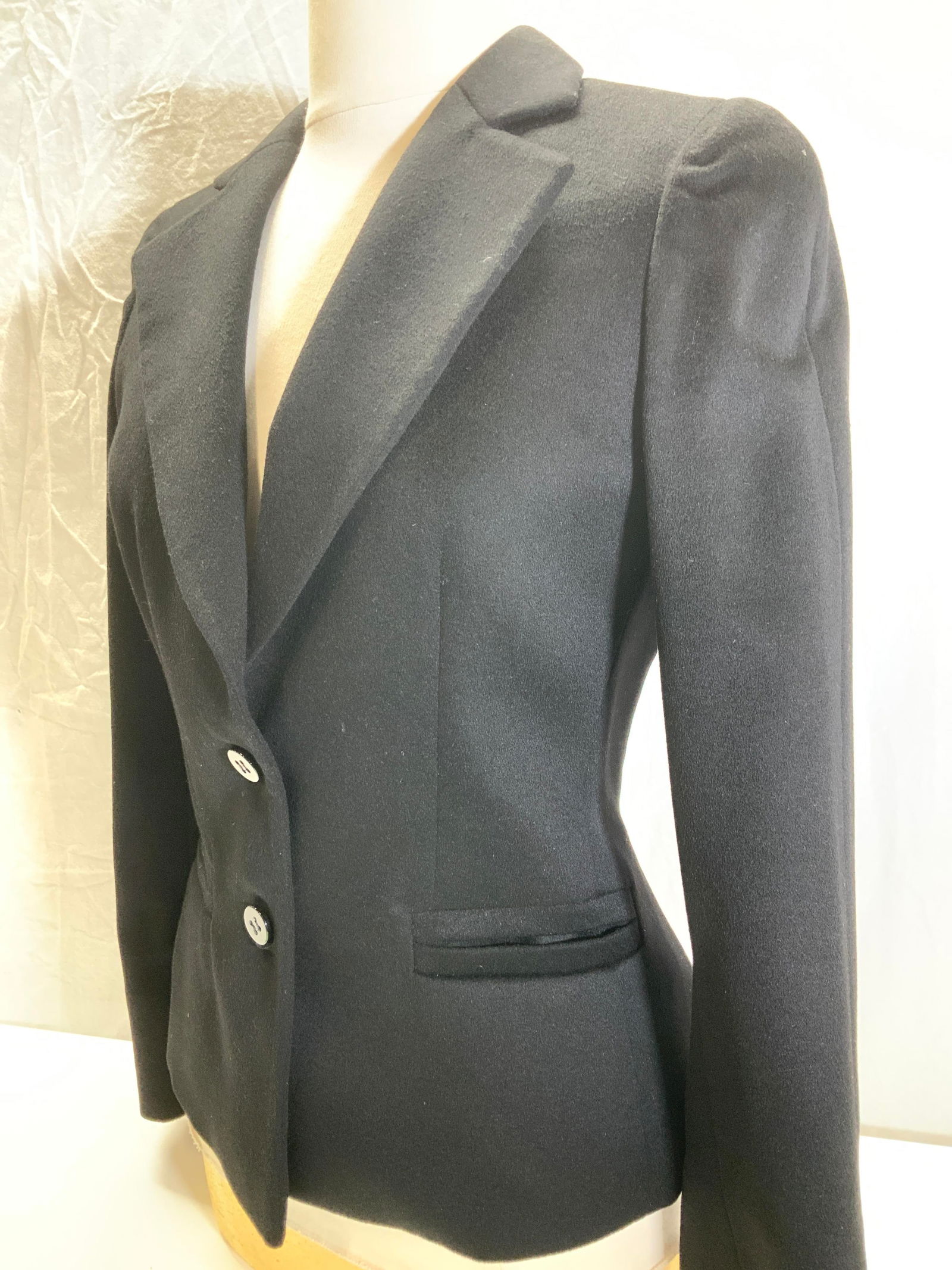 ARMANI COLLEZIONI Cashmere Blazer, Italy (1 of 6)