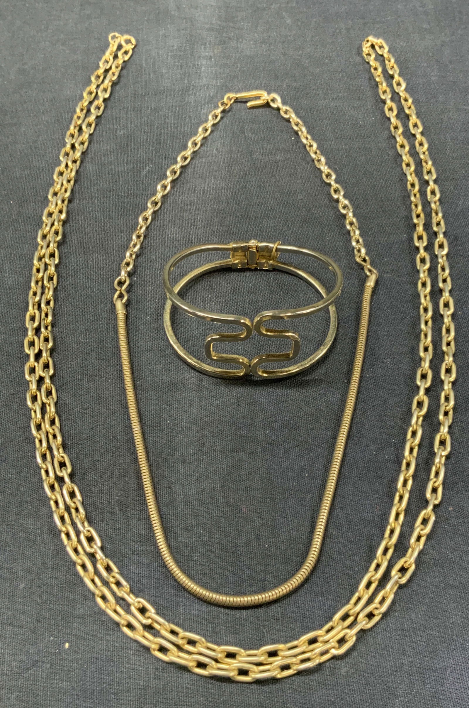 Lot 3 Vntg Gold Tn Necklaces & More (1 of 8)