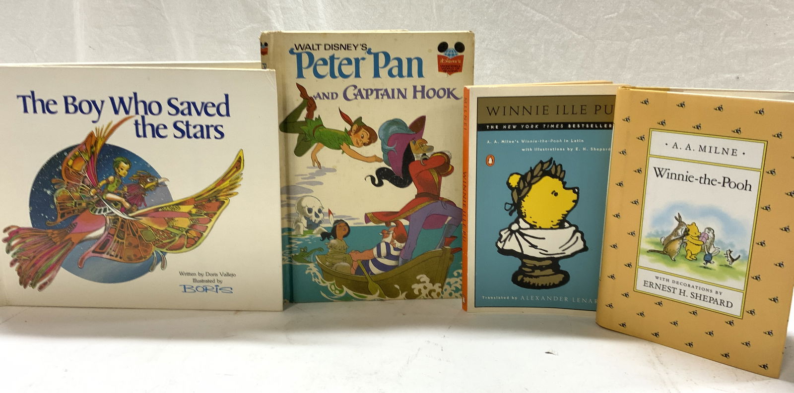 4 Peter Pan, Winnie The Pooh + Illustrated Books (1 of 13)