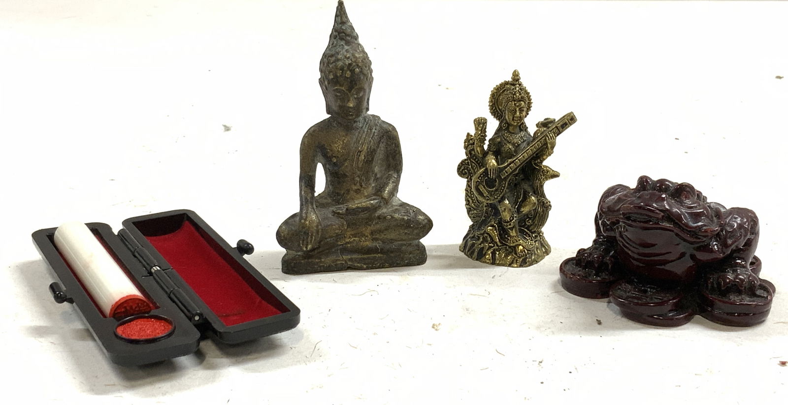 Lot 4 Assorted Asian Tabletop Accessories (1 of 8)