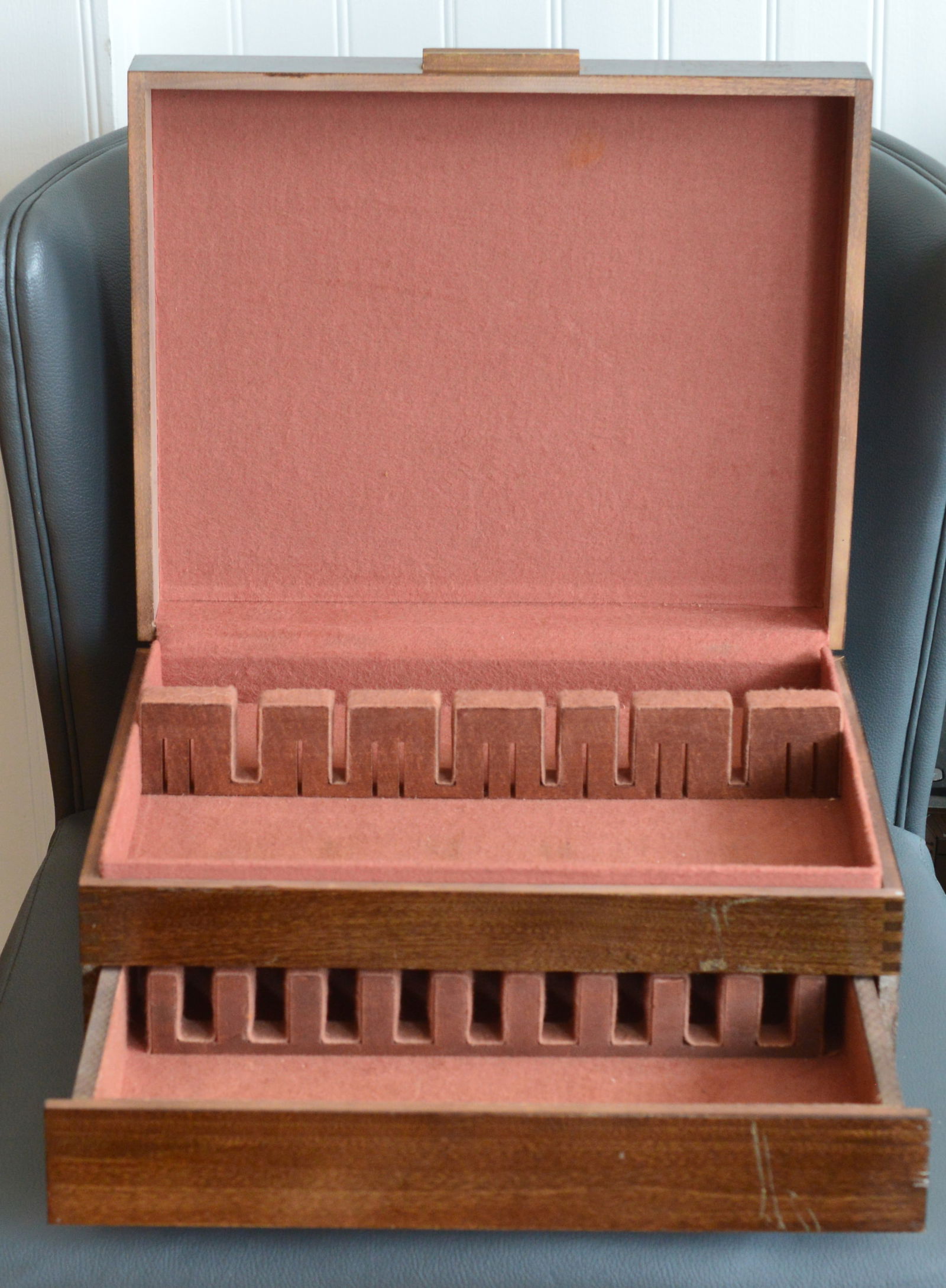 Dark Brown Wood Flatware Chest (1 of 6)