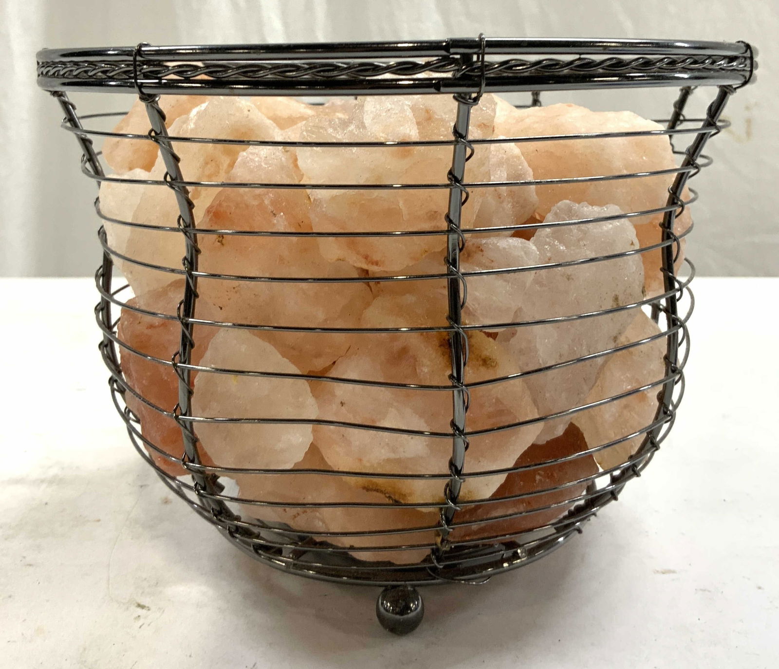 Metal Basket W Salt Rocks Lamp (1 of 6)