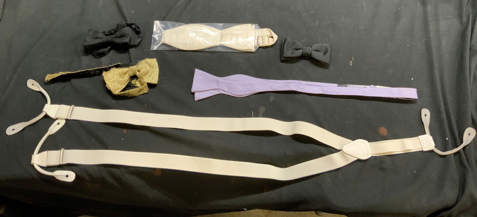 Lot 6 Assorted Bow Ties & Pair Of Suspenders (1 of 8)