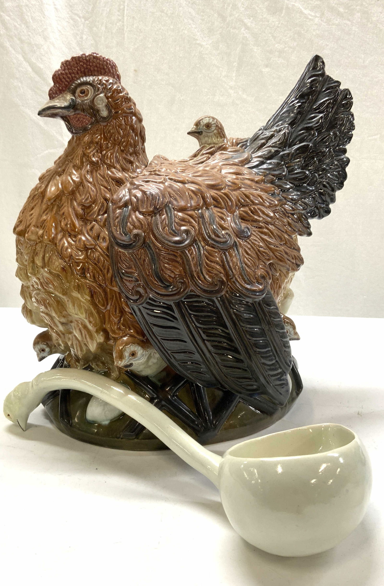 3 Centerpiece Hen & Chick Terracotta Tureen, Portugal (1 of 14)