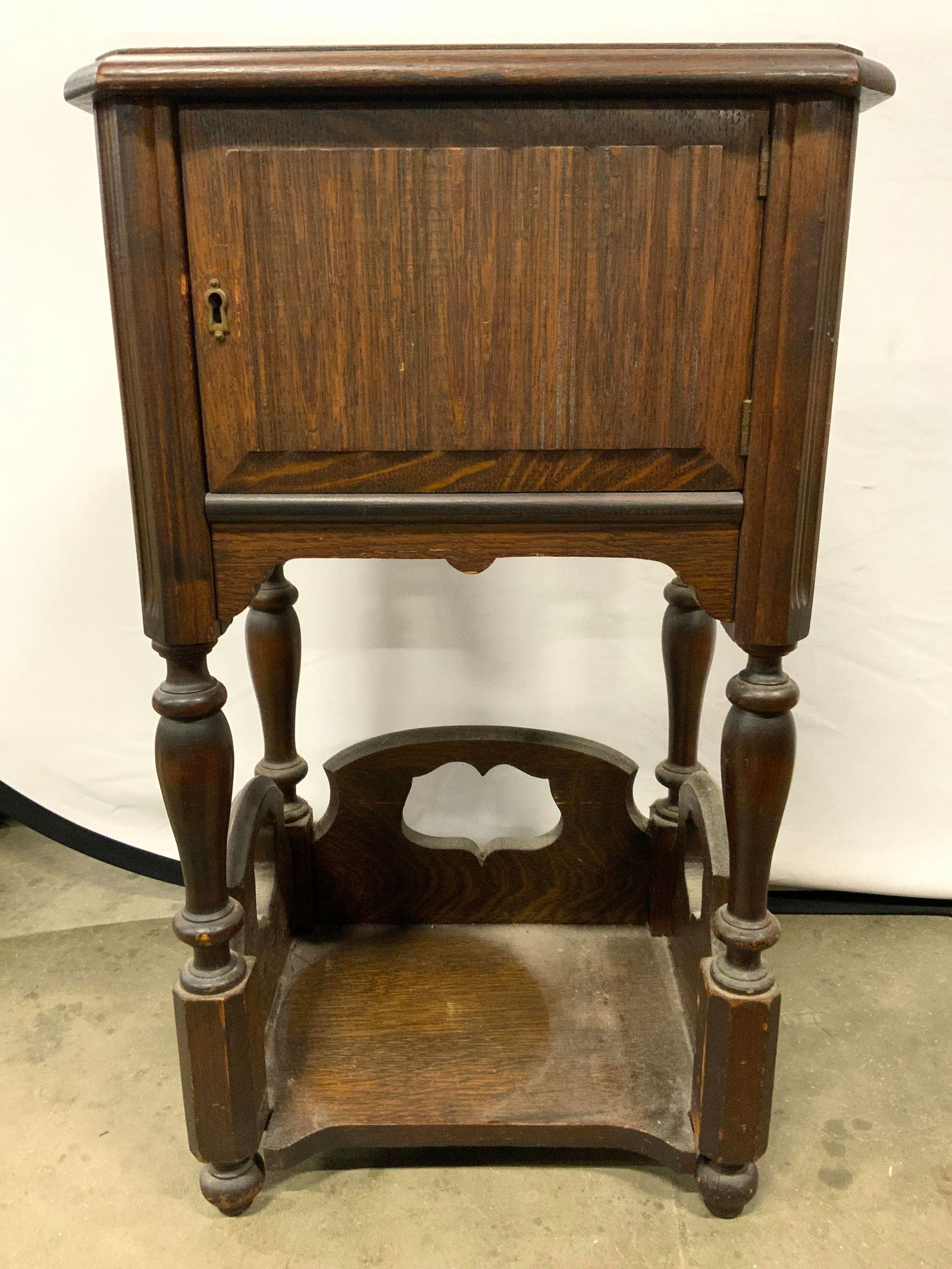 Vntg Wooden Humidor Smoking Stand W Copper Lining (1 of 9)