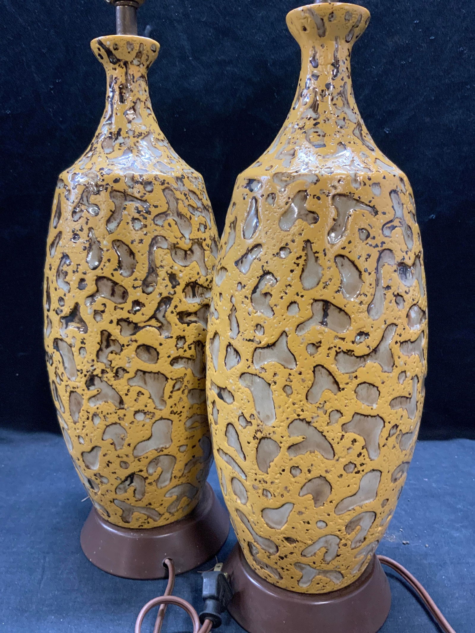 Pair MC Ceramic Lamps w Glazed Pattern (1 of 9)