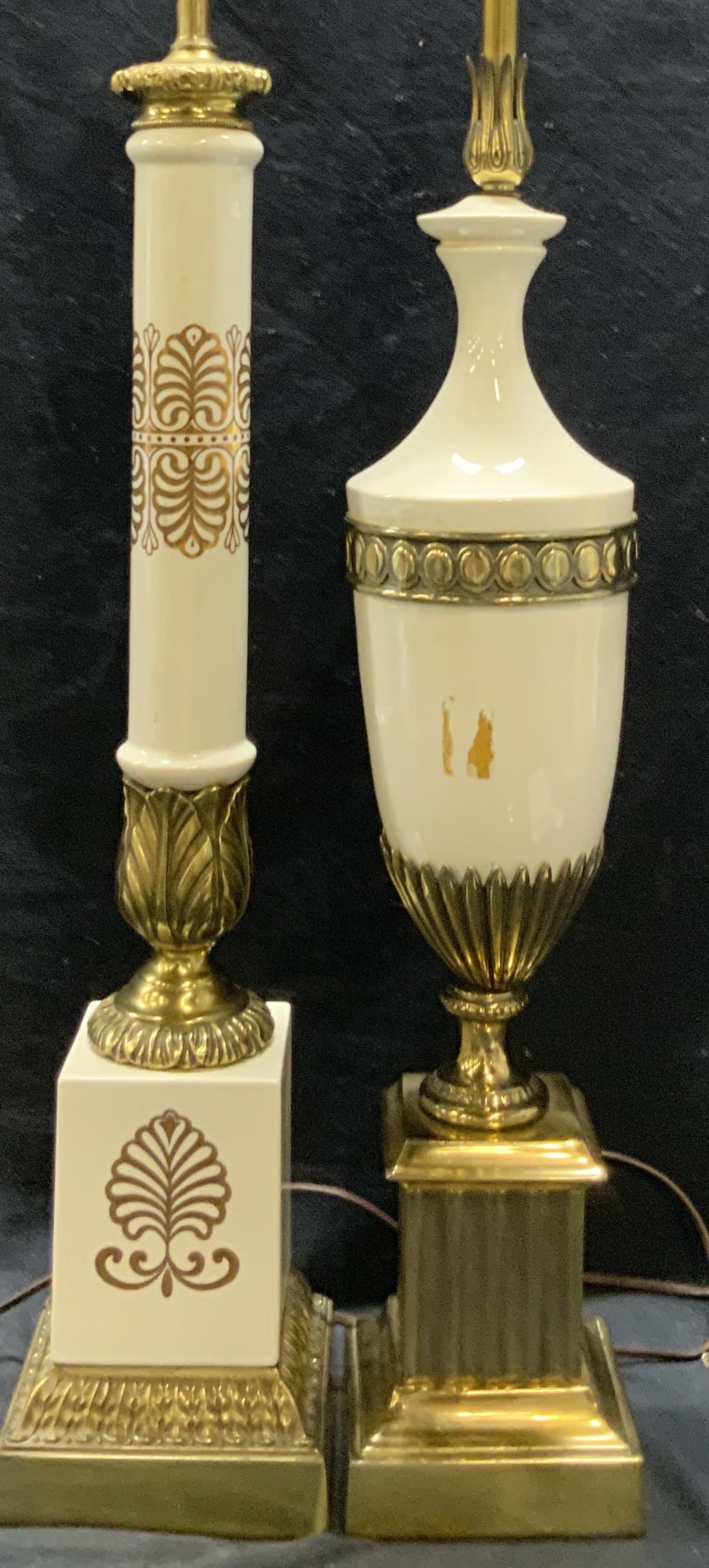 Lot 2 Vintage Ceramic & Brass Tabletop Lamps (1 of 9)