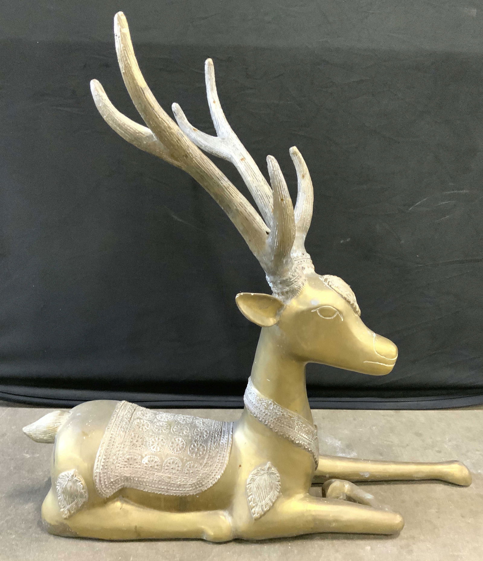 Vintage Brass Reindeer Garden Statuary 30inD (1 of 8)