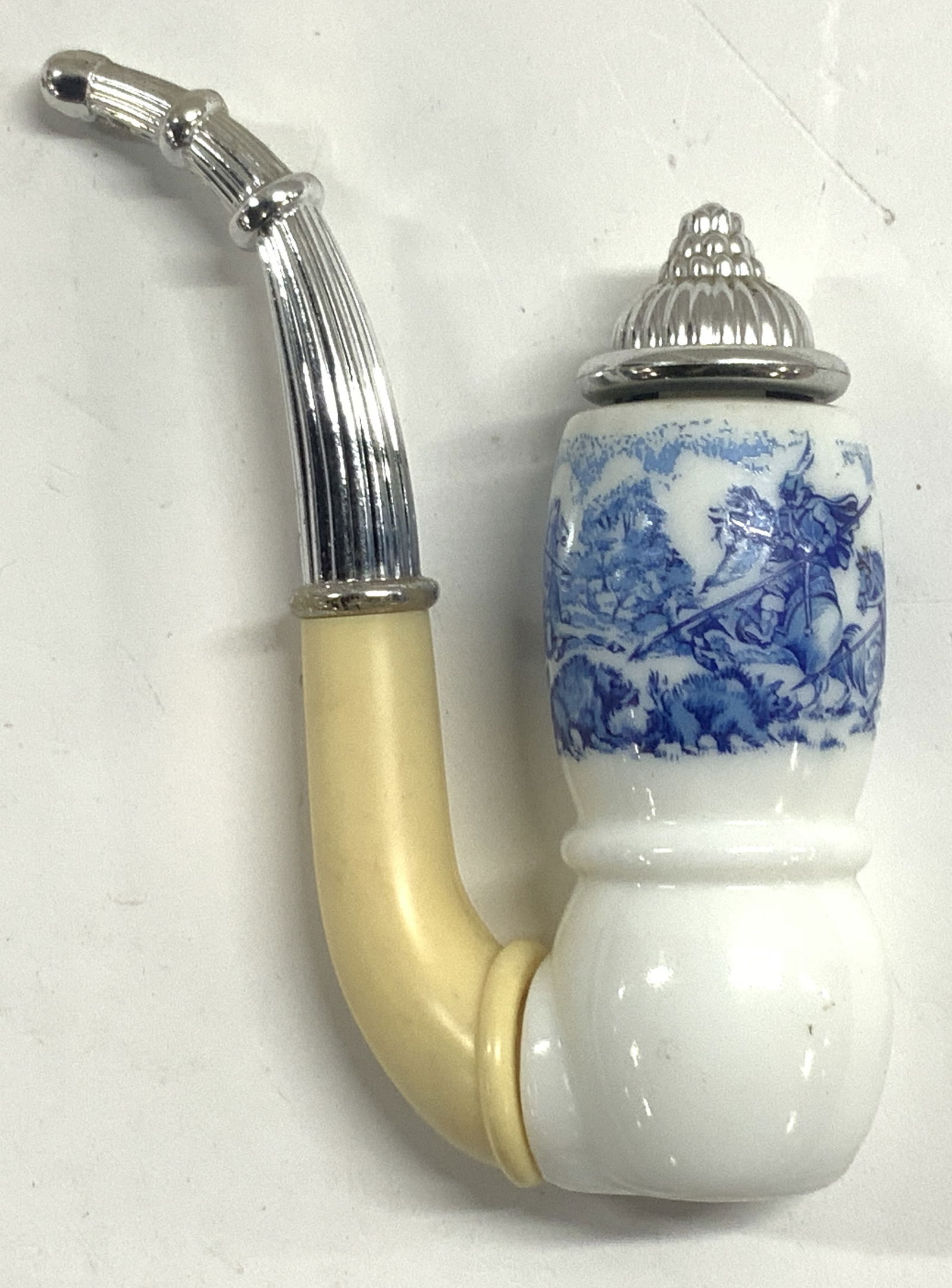 Vintage Avon Tai Winds Pipe Form Lotion Bottle (1 of 8)
