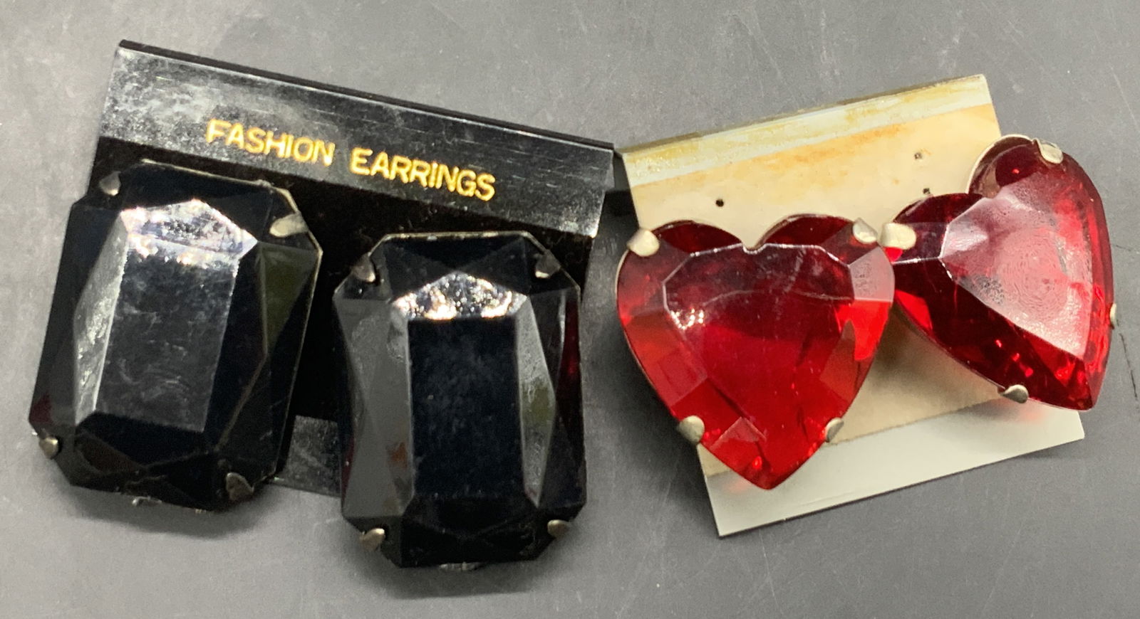 Lot 2 Vntg Faceted Crystal Earrings, Heart & More (1 of 7)