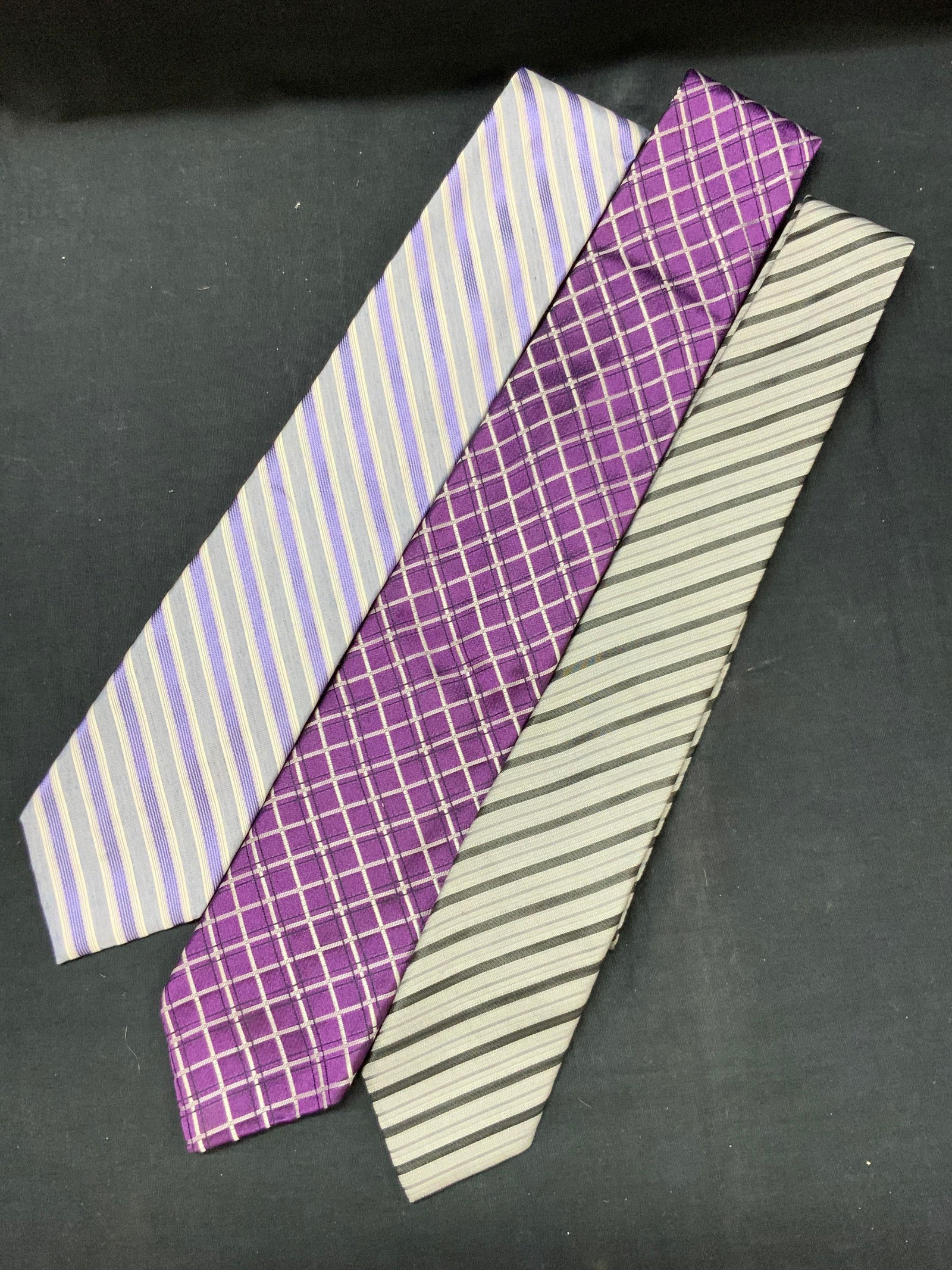 Lot 3 Calvin Klein Silk Patterned Ties (1 of 9)
