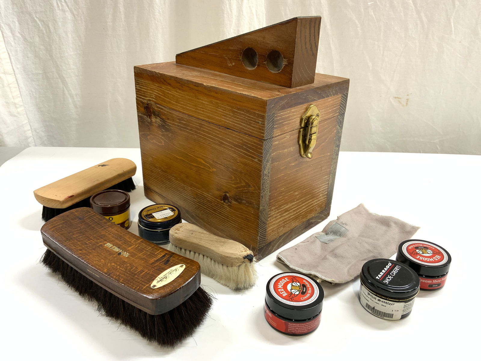 Vintage Wooden Shoeshine Box & Kit (1 of 8)