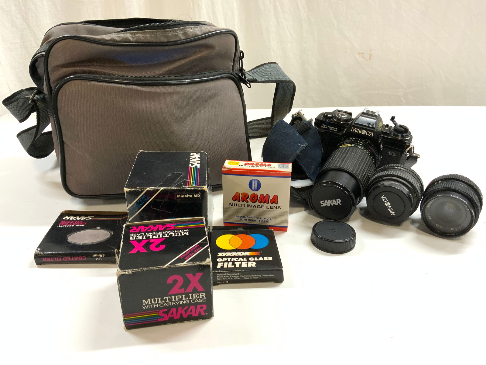 Lot 8+ Camera, Lenses, Bag & Access & More (1 of 9)
