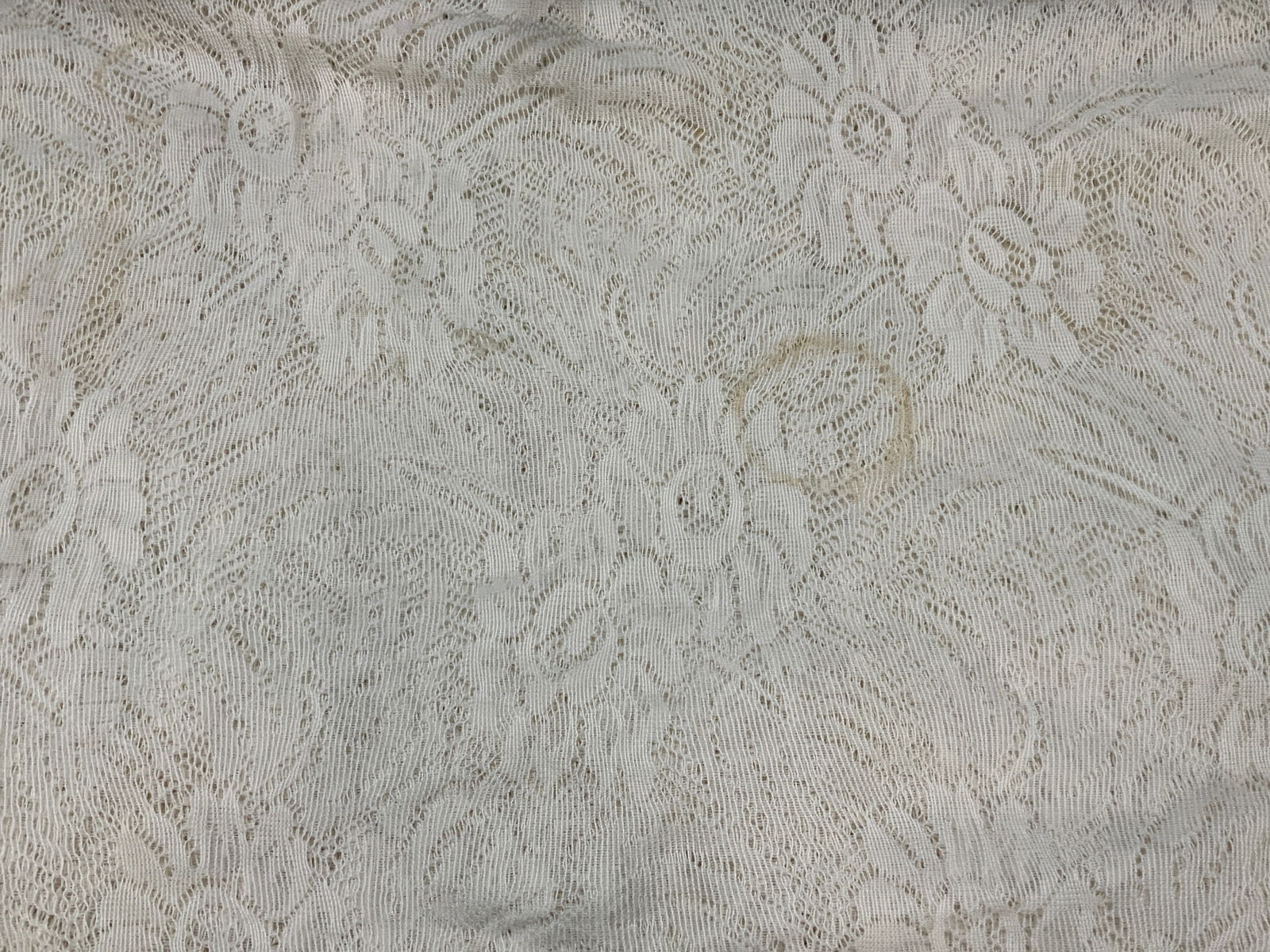 Vntg Lace Floral Linen Tablecloth (1 of 5)