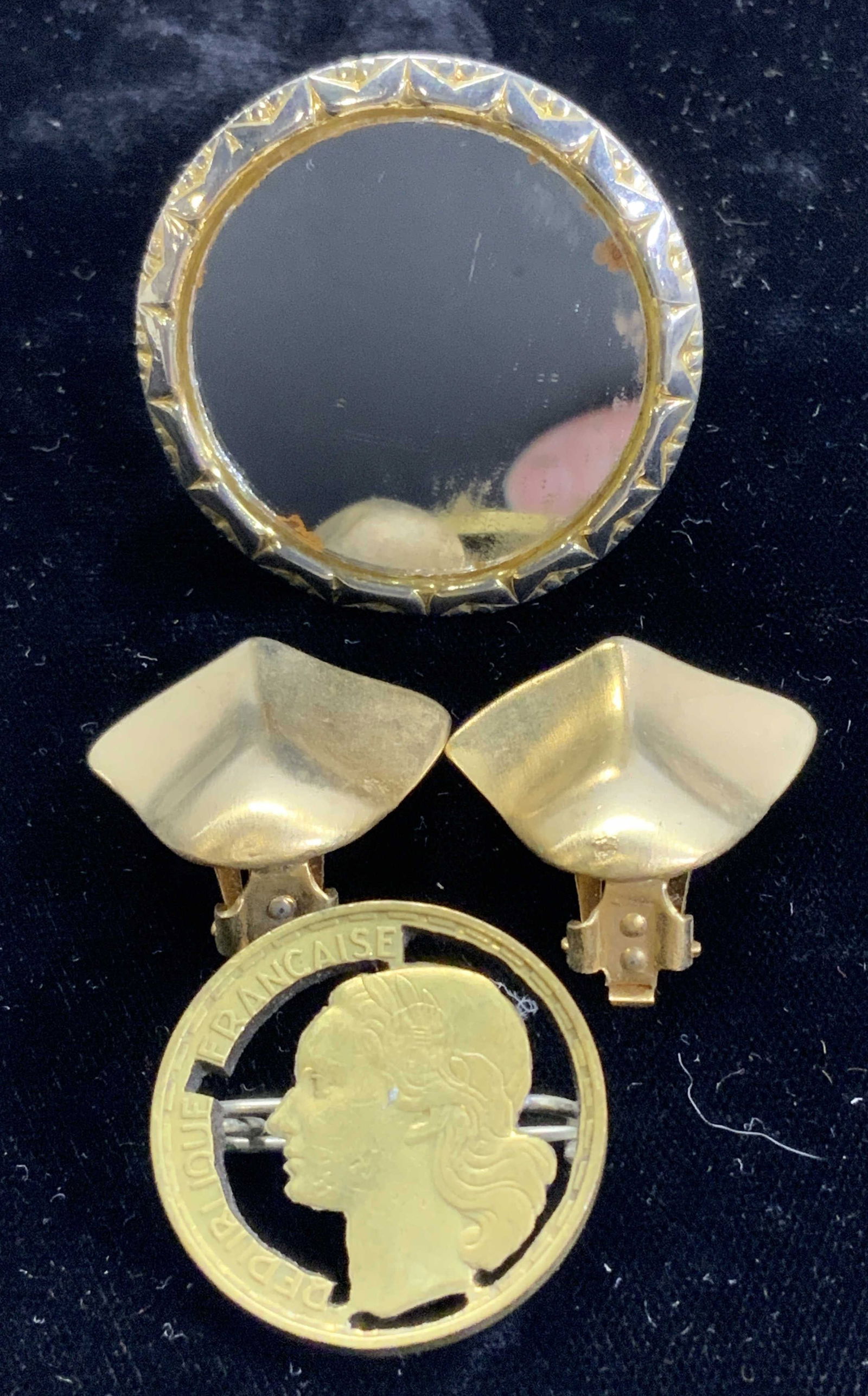 4 Vntg Jewelry, Scarf Ring, 50 Franc Coin Pin, Earr (1 of 6)