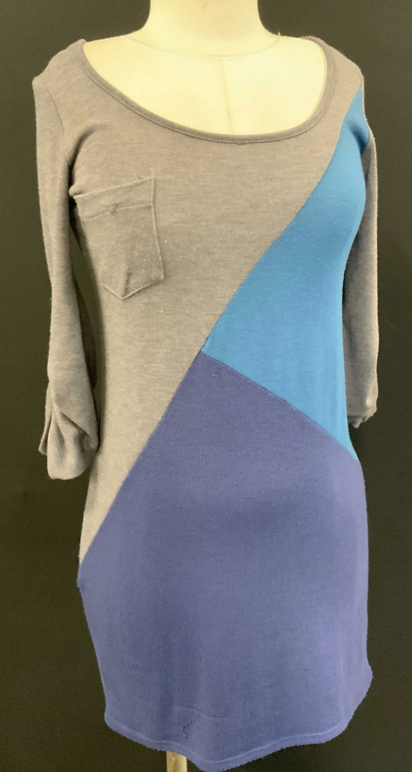 Monteau Los Angeles Block Color Knit Dress: Block color dress- navy, grey and blue. Size small. Polyester/ rayon/ spandex knit. Designer Monteau Los Angeles. Some wear to fabric. 34 in. Long. Knitwear, knit dress, casual dress, designer monteau