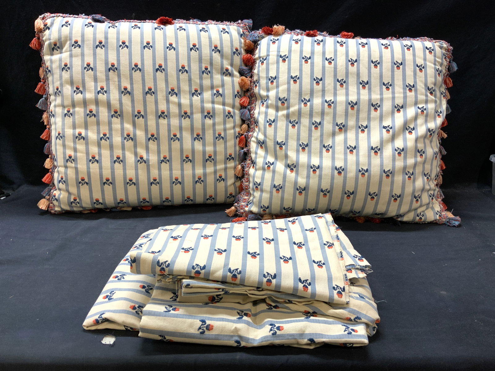Lot 4 Custom Uph Euro Pillows & Bedding Accs (1 of 8)