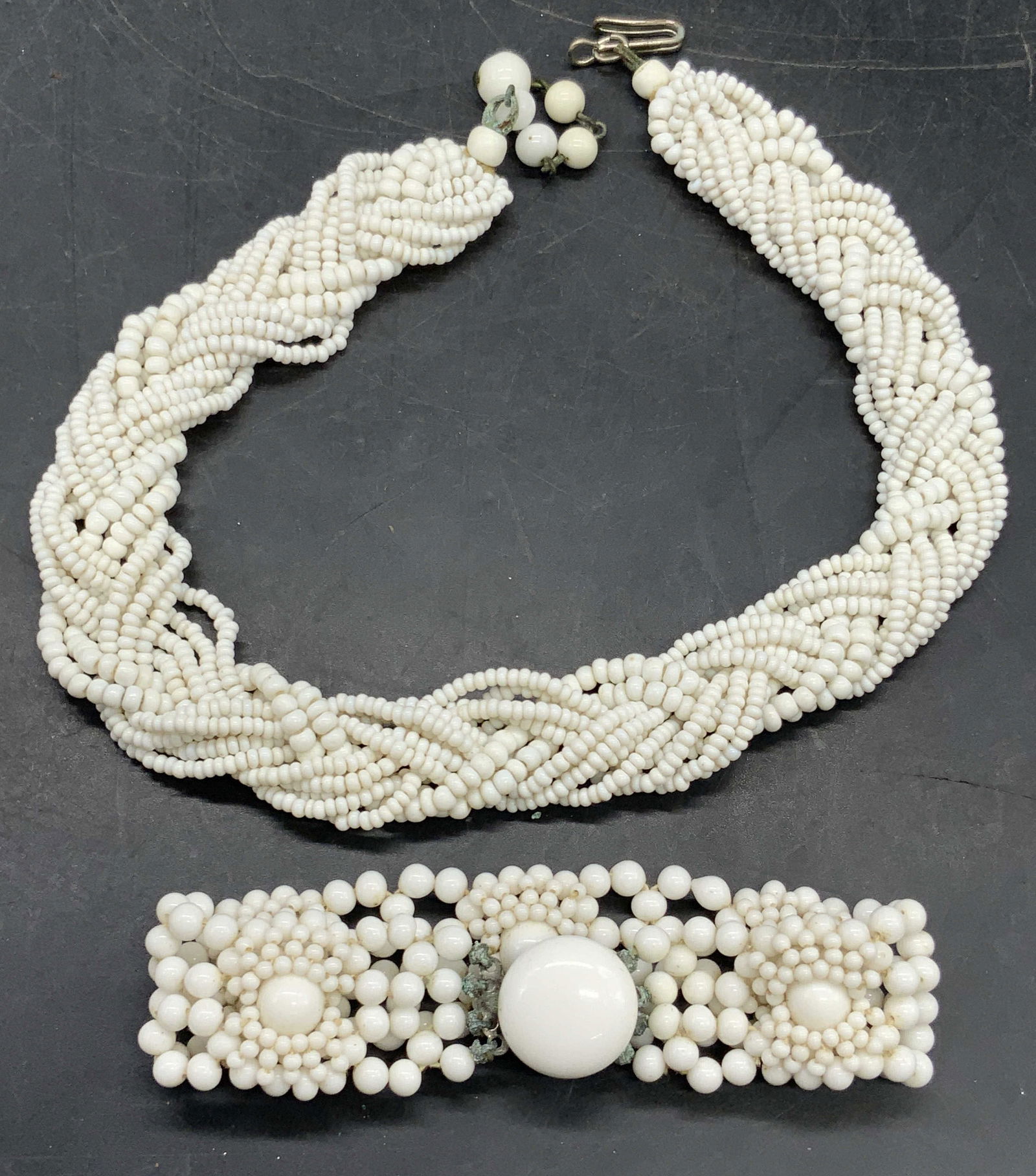 Lot 2 Vintage White Seed Beaded Choker & Bracelet (1 of 7)