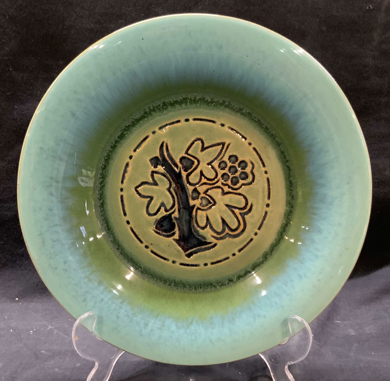 US Quarry Tile Co. Etched Ceramic Dish (1 of 7)