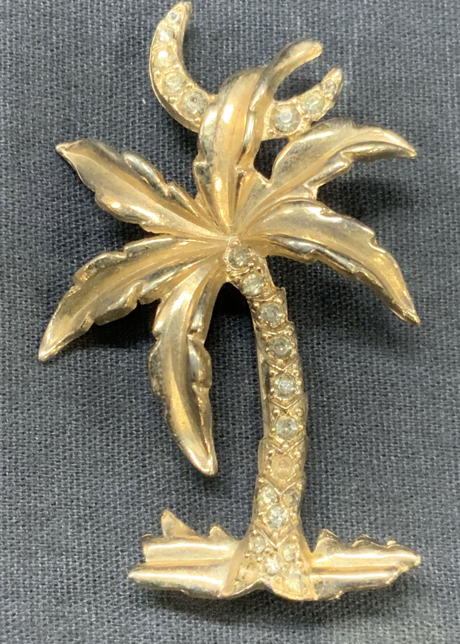 Vntg Gold Tn Palm Tree Brooch (1 of 5)