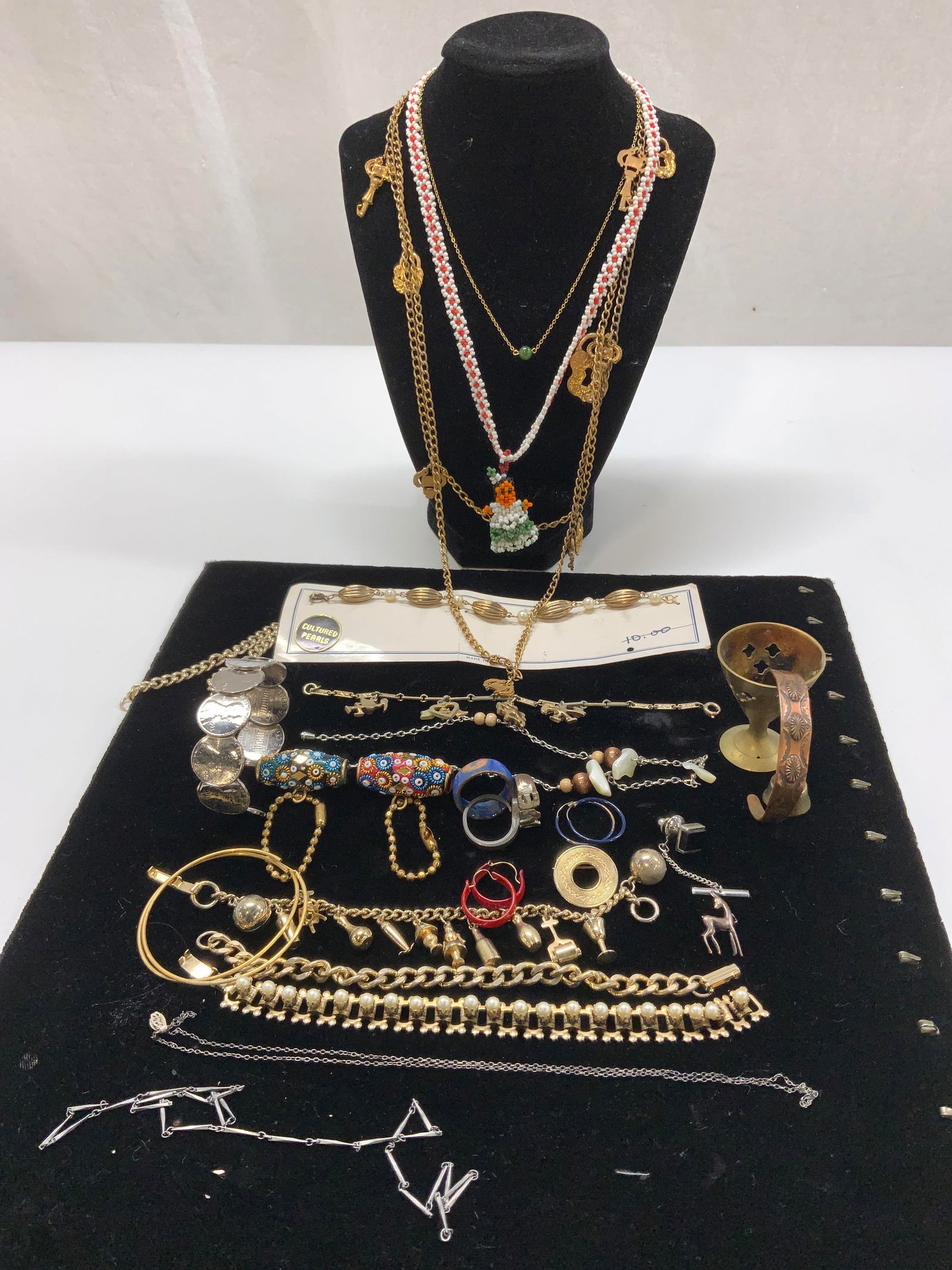 12k GF Necklace, Cultured Pearls, Fashion Jewelry+: A lot of fashion jewelry, vintage jewelry, wearable as is jewelry, and jewelry that can be up cycled 12k gold filled chain necklace with a jade bead, marked for metal, 6.5 in. drop. Hand made seed bea