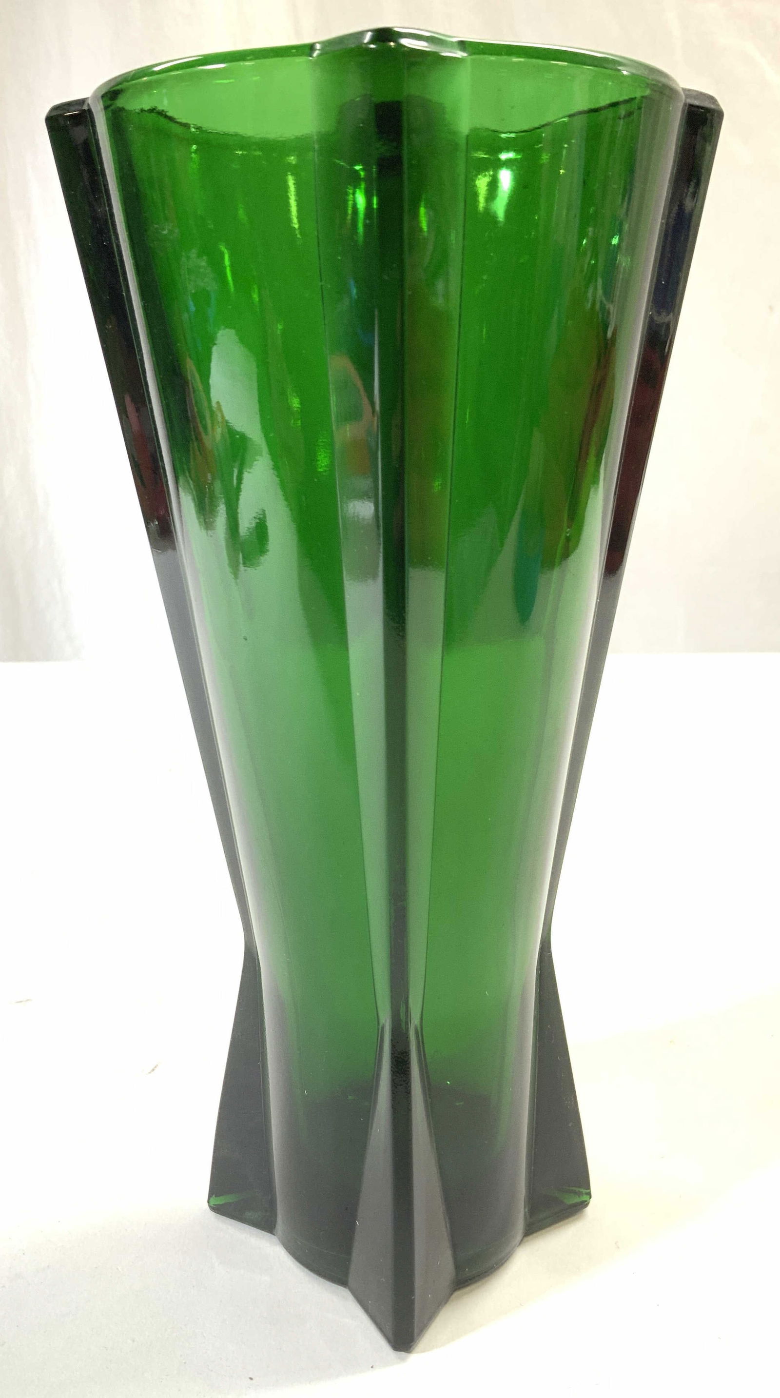 ANCHOR HOCKING Green Paneled Rocket Vase Vessel (1 of 8)