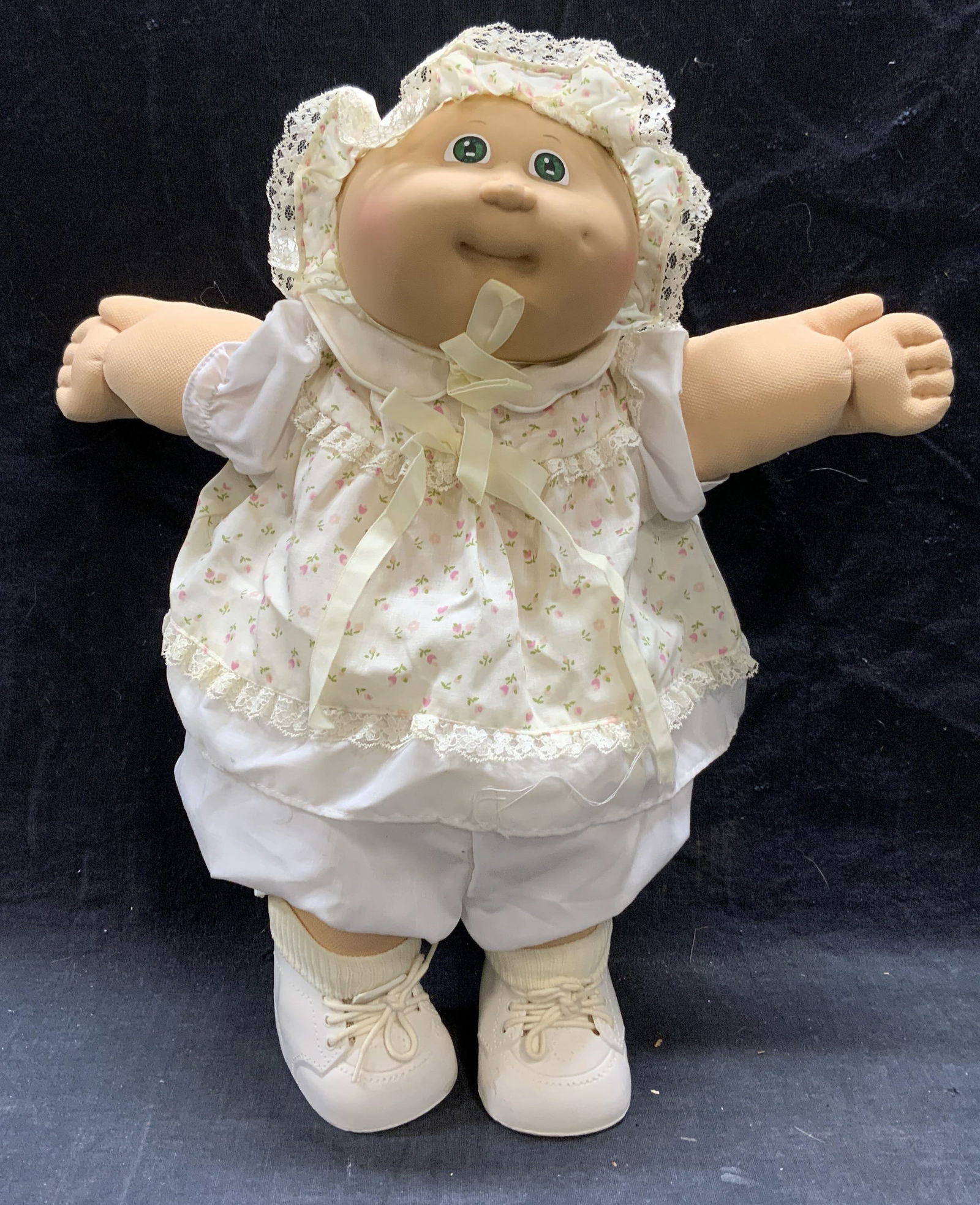 Vintage 1982 Cabbage Patch Kid Baby Doll (1 of 9)