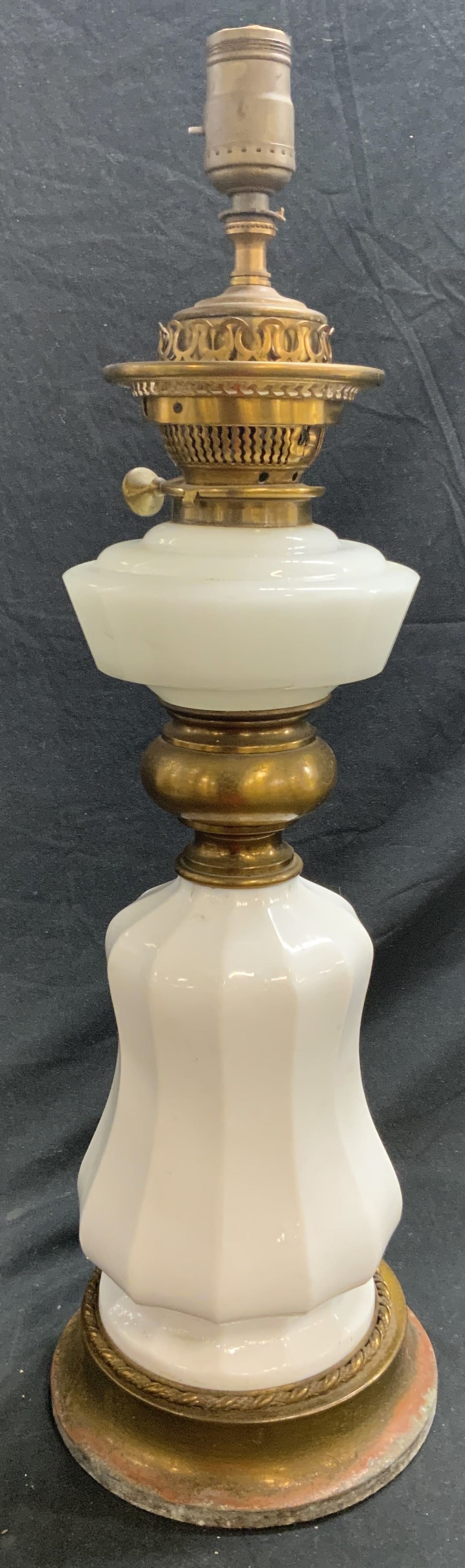 Williams & Boch Art Glass & Gilt Metal Lamp: Lamp Knob reads WILLIAMS & BOCH NEW BOND ST LONDON 92. Lamp appears to be an oil lamp upcycled into an electrical lamp. Piece has white toned glass, and gilt metal areas. Lamp has 1 bulb socket and oi