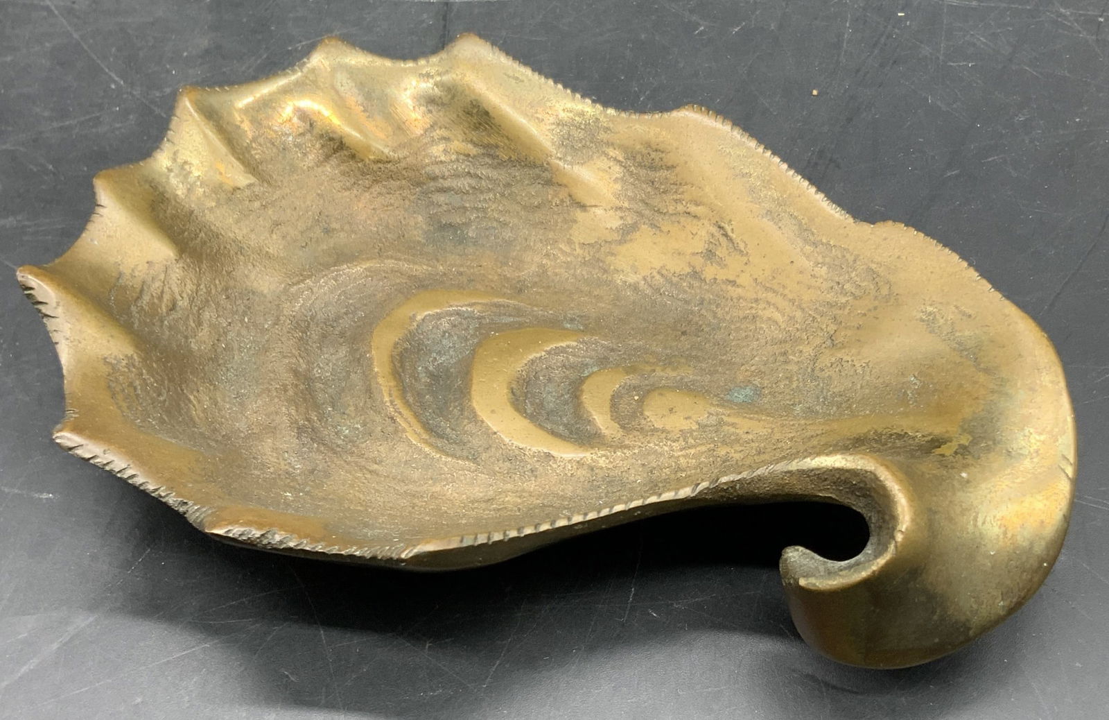 GRAHAM BRONZE Vntg Seashell Form Trinket Dish (1 of 6)
